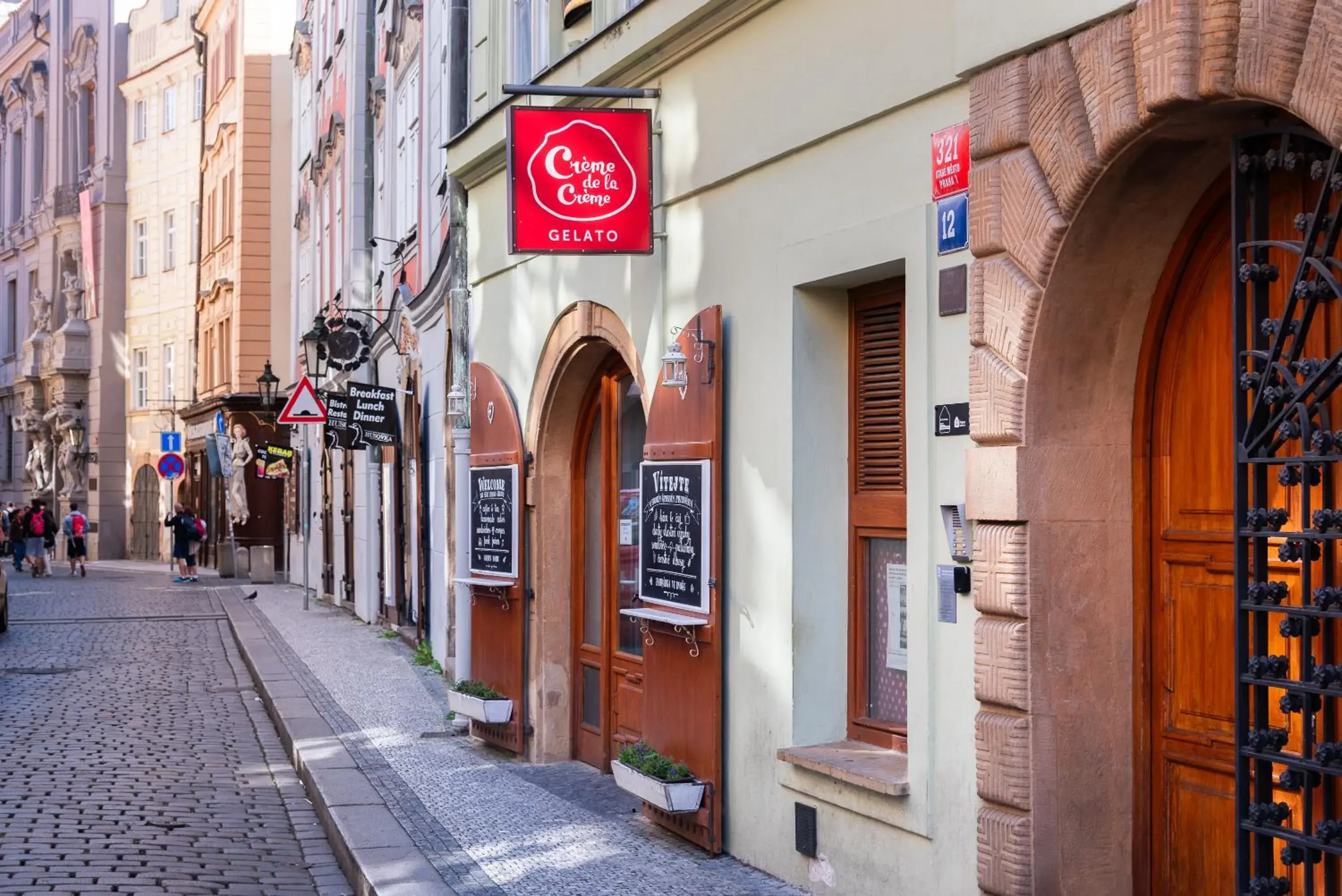 Facade/entrance in 6 Continents Apartments by Adrez Facade/entrance in 6 Continents Apartments by Adrez