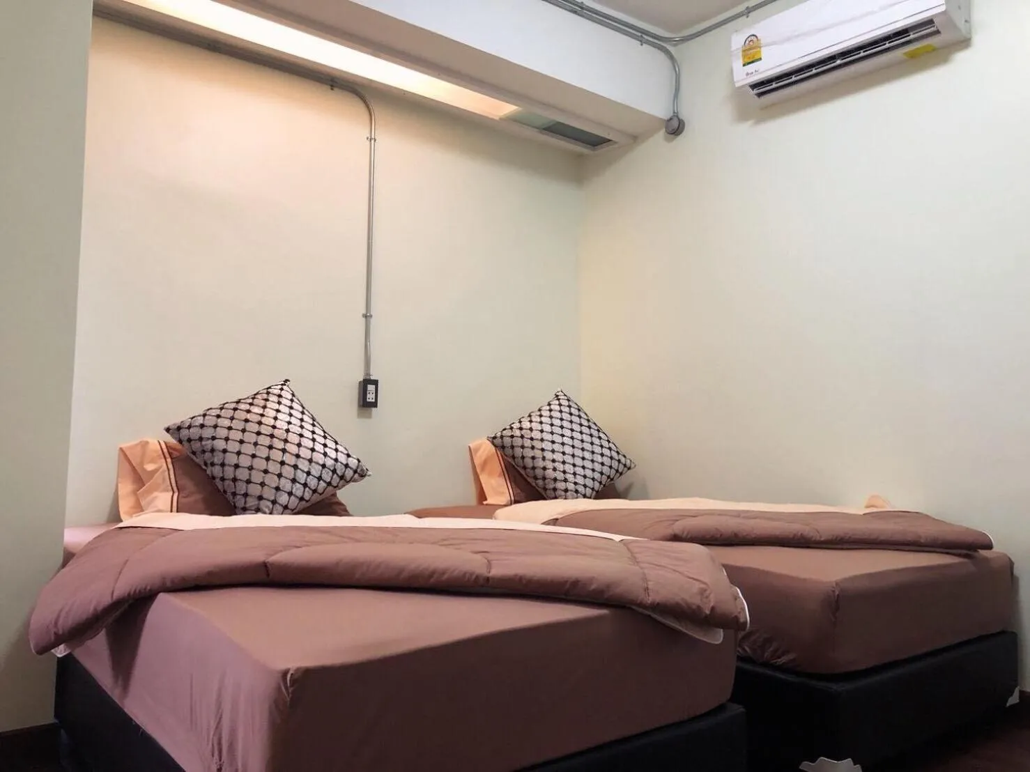 Bed in HP House Cafe'