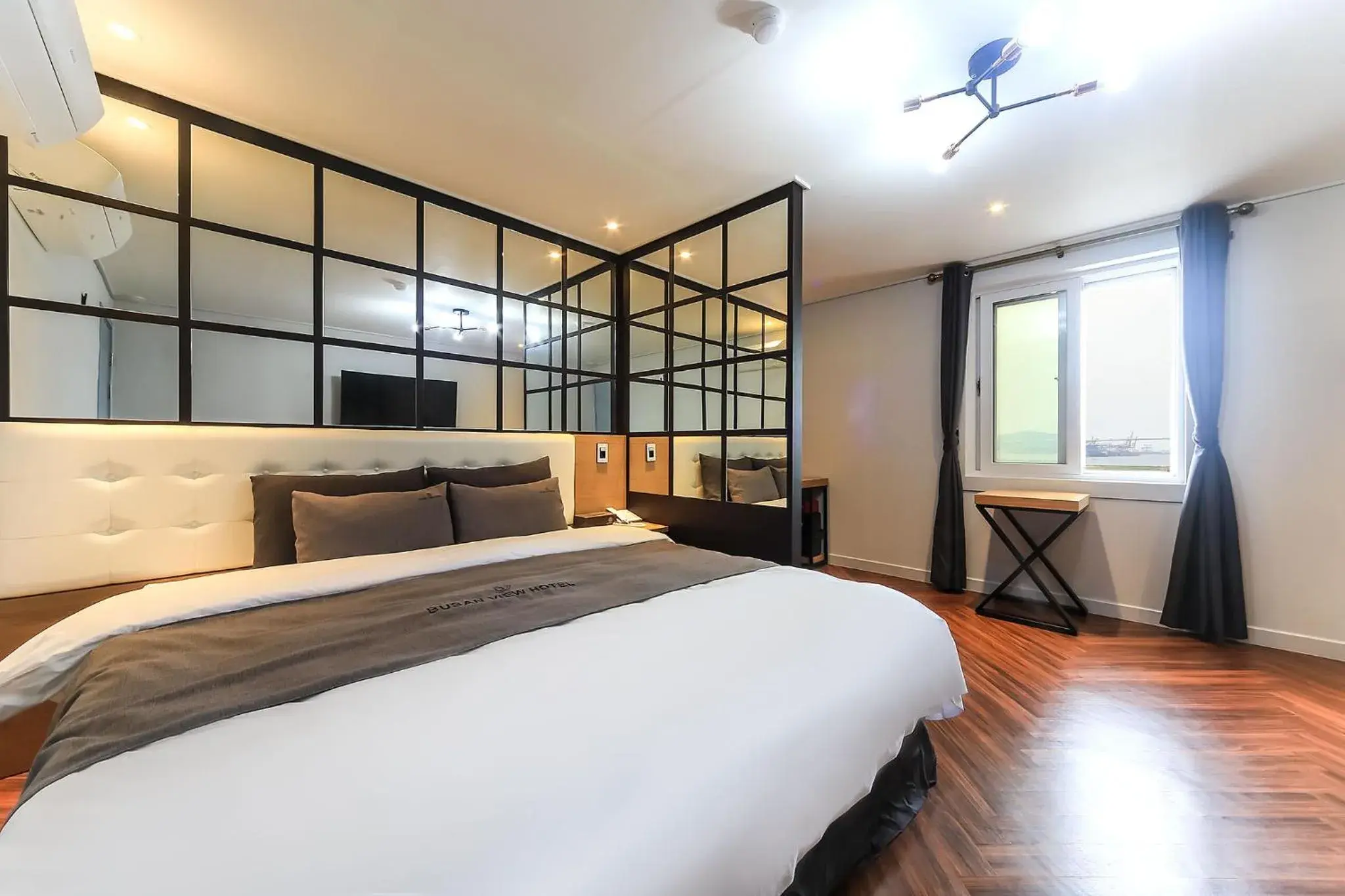 Bed in Busan Station BUSAN VIEW HOTEL Bed in Busan Station BUSAN VIEW HOTEL