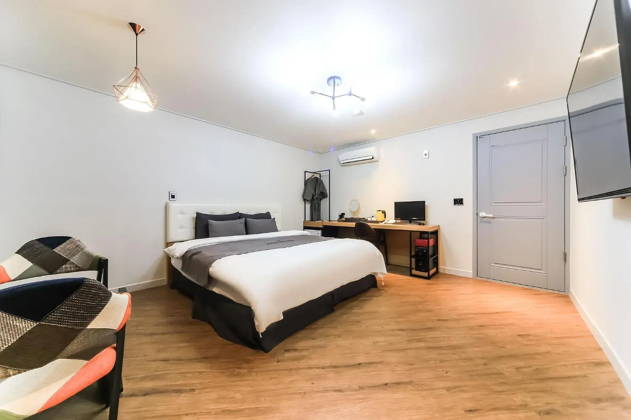 Bed in Busan Station BUSAN VIEW HOTEL Bed in Busan Station BUSAN VIEW HOTEL