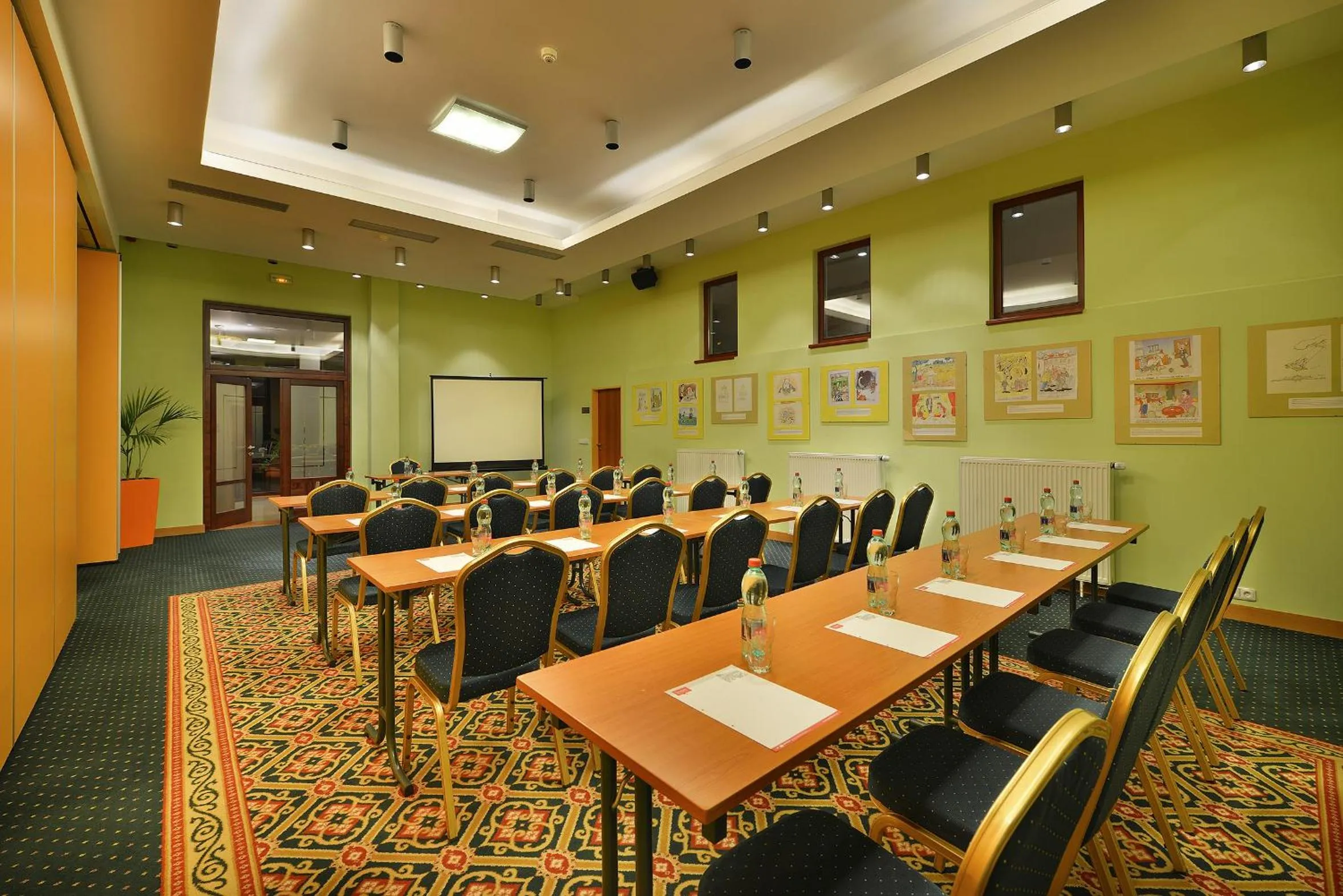 Maxmilian Lifestyle Resort