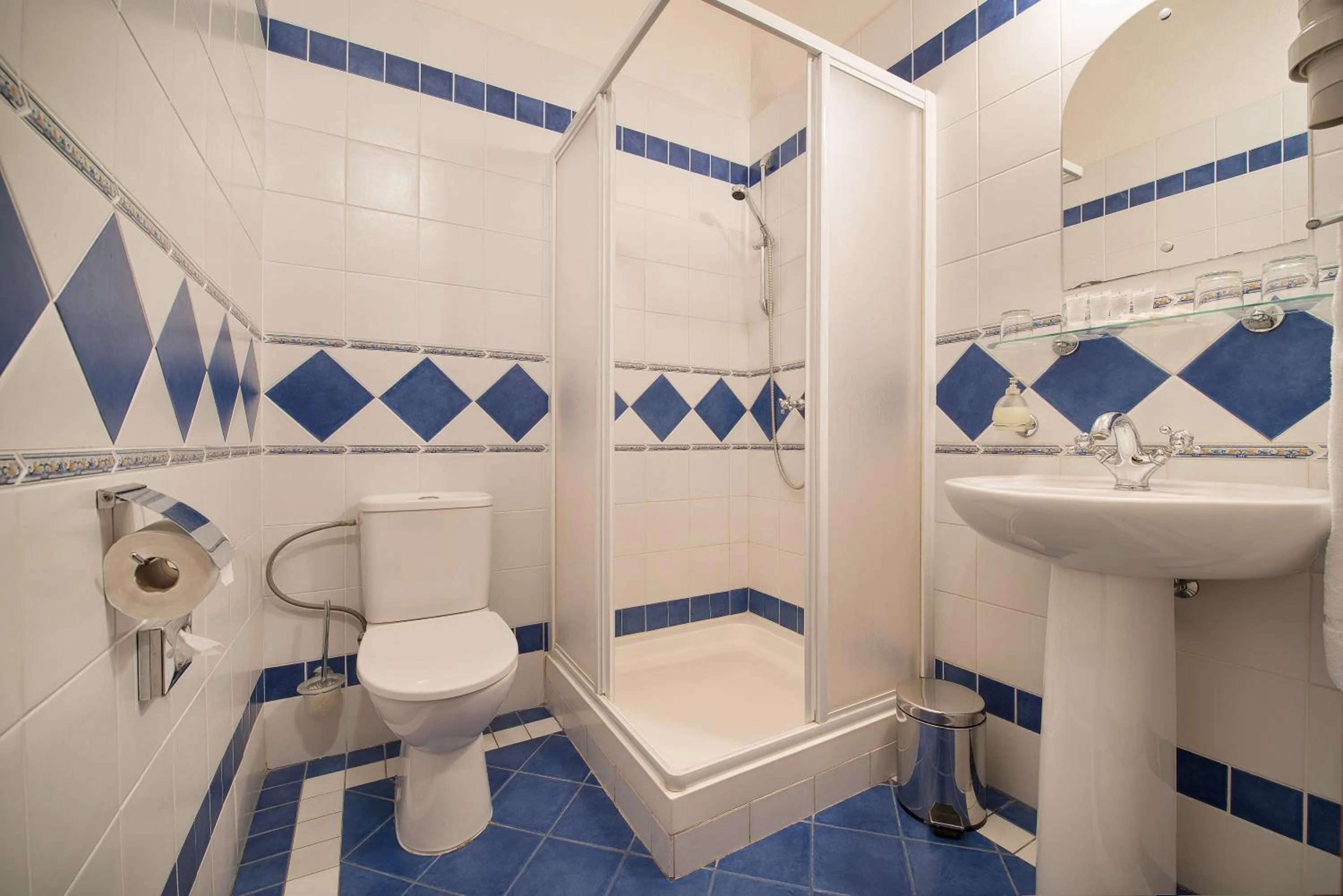 Maxmilian Lifestyle Resort