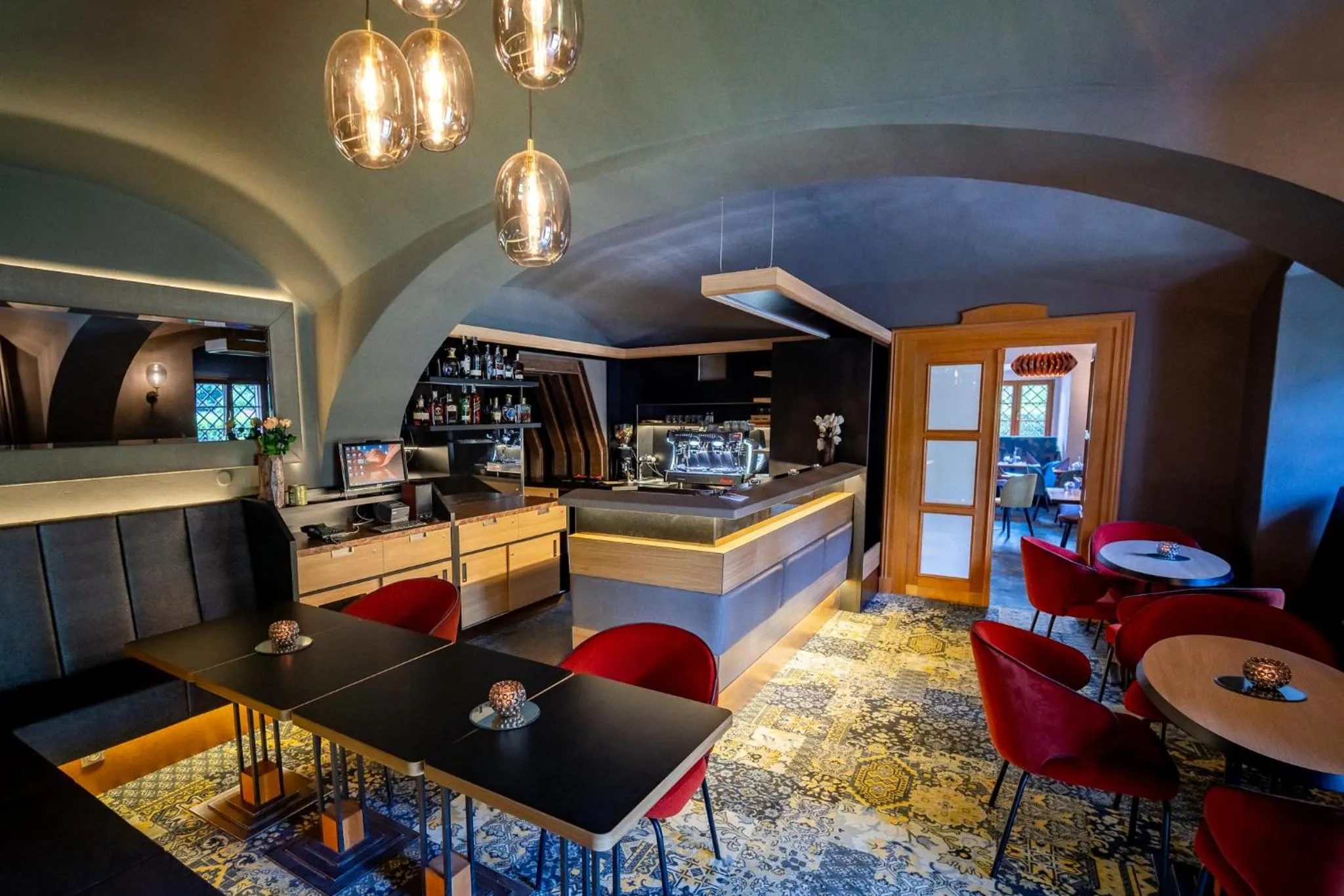 Restaurant/places to eat in Maxmilian Lifestyle Resort