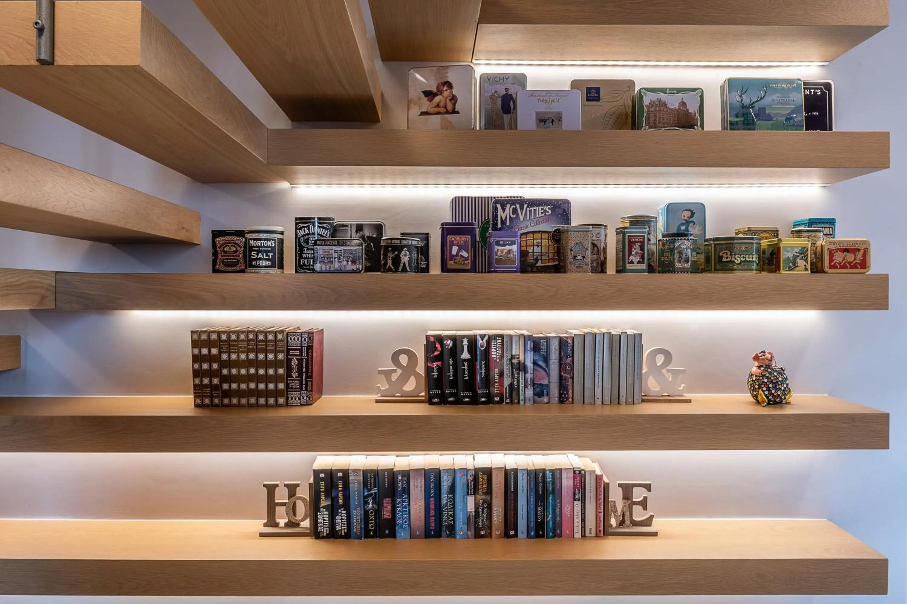 Library in Ciel Collection Suites