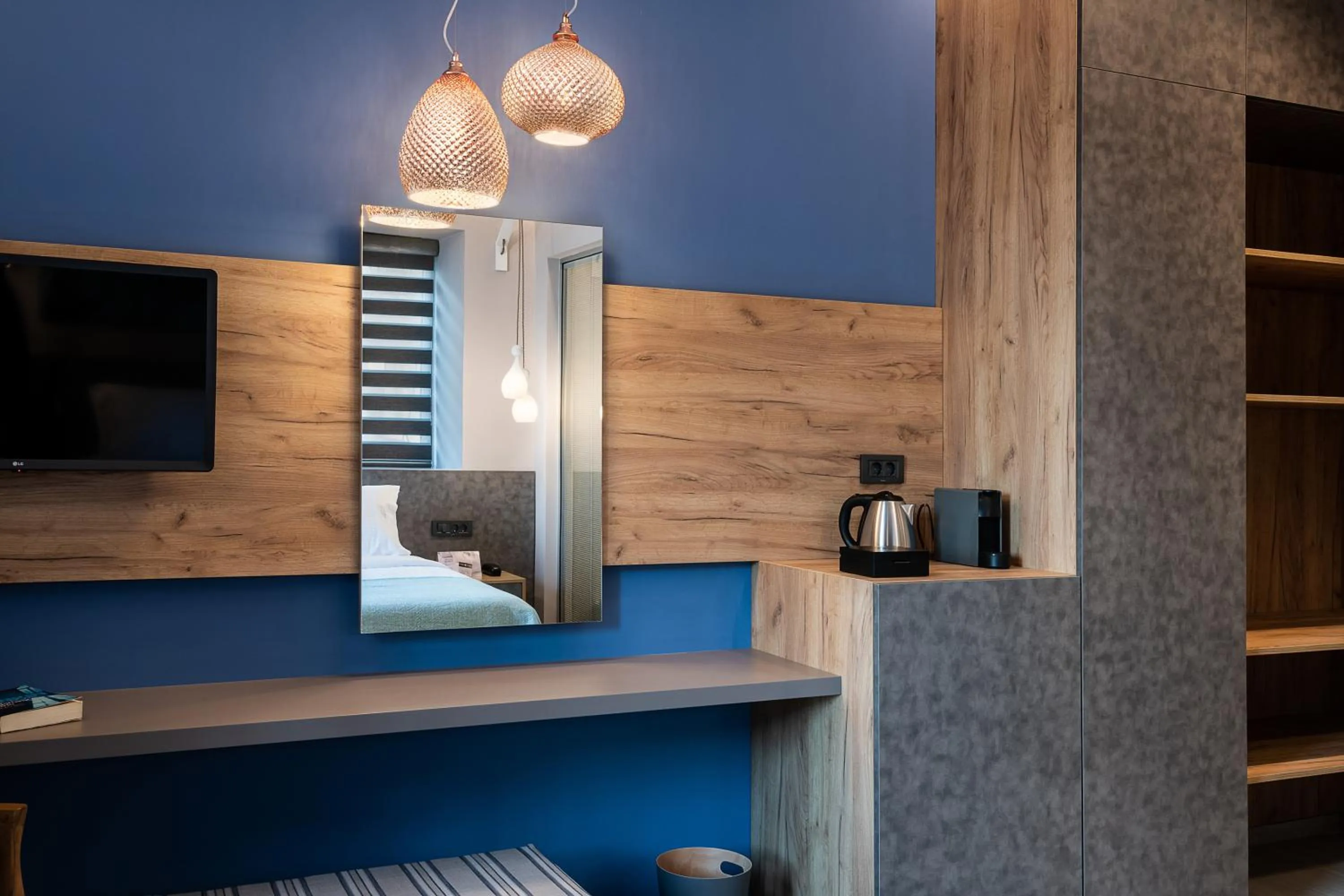 Coffee/tea facilities in Ciel Collection Suites