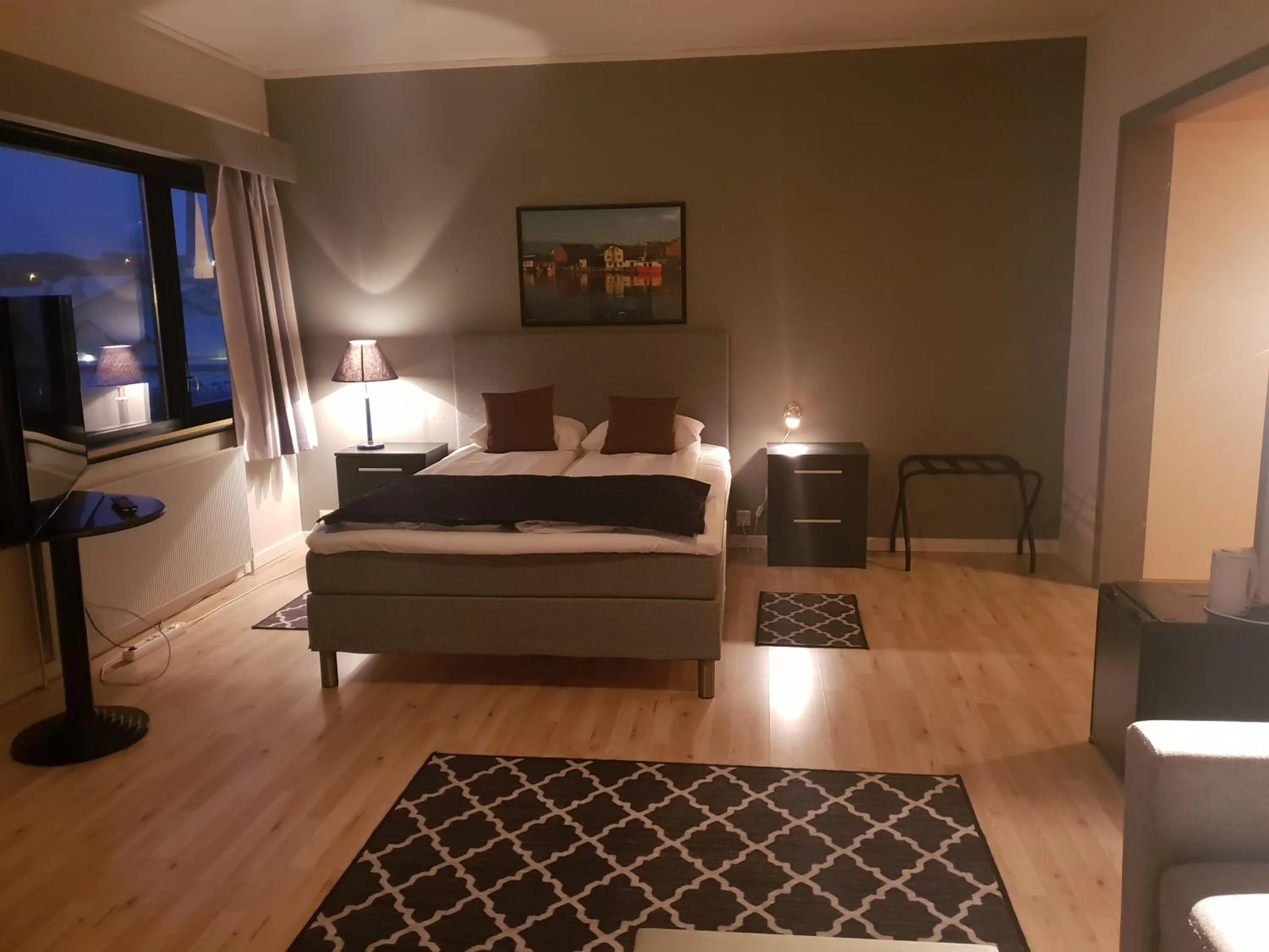 Sea view, Bed in Vardø Hotel