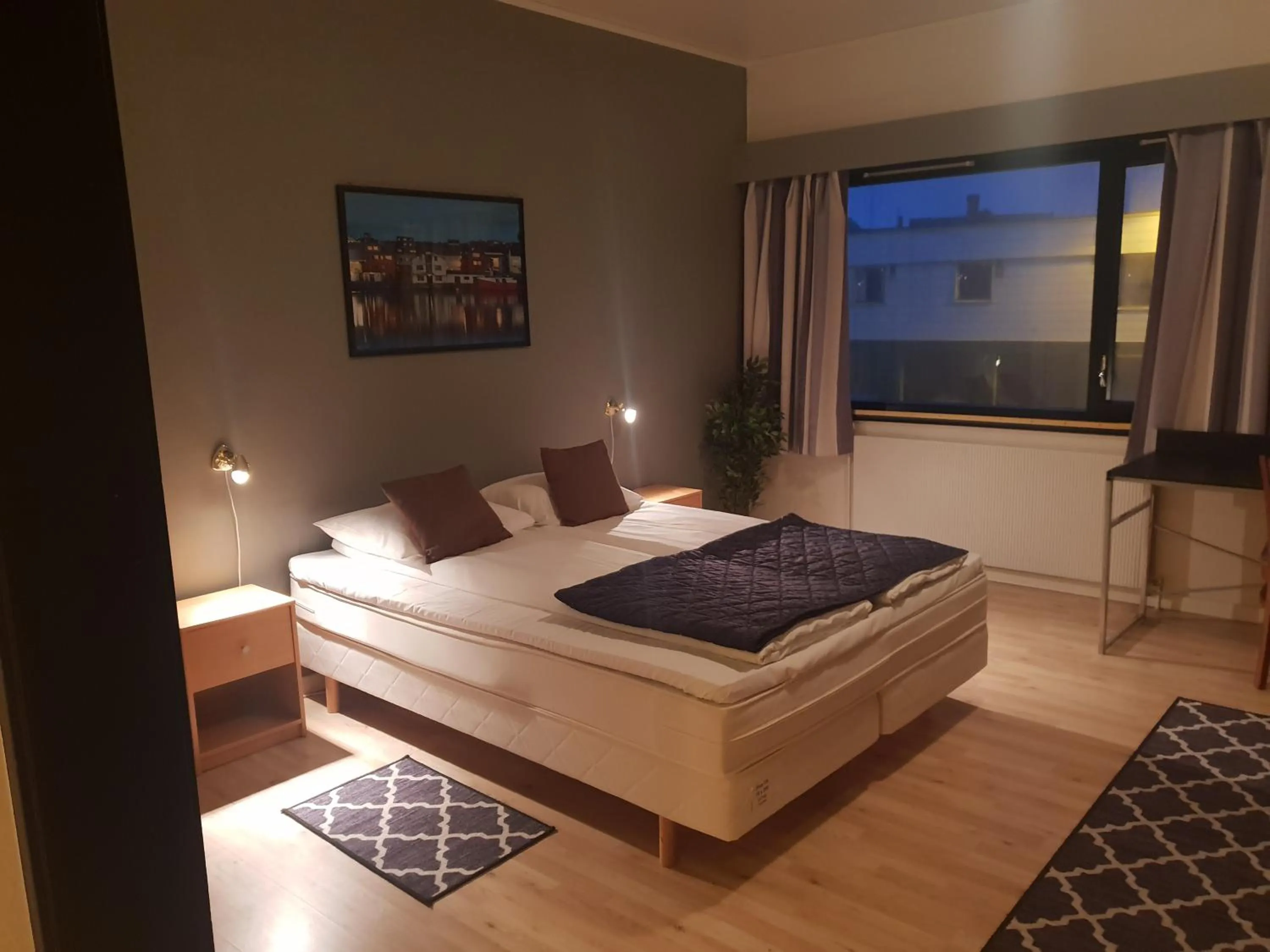 Street view, Bed in Vardø Hotel