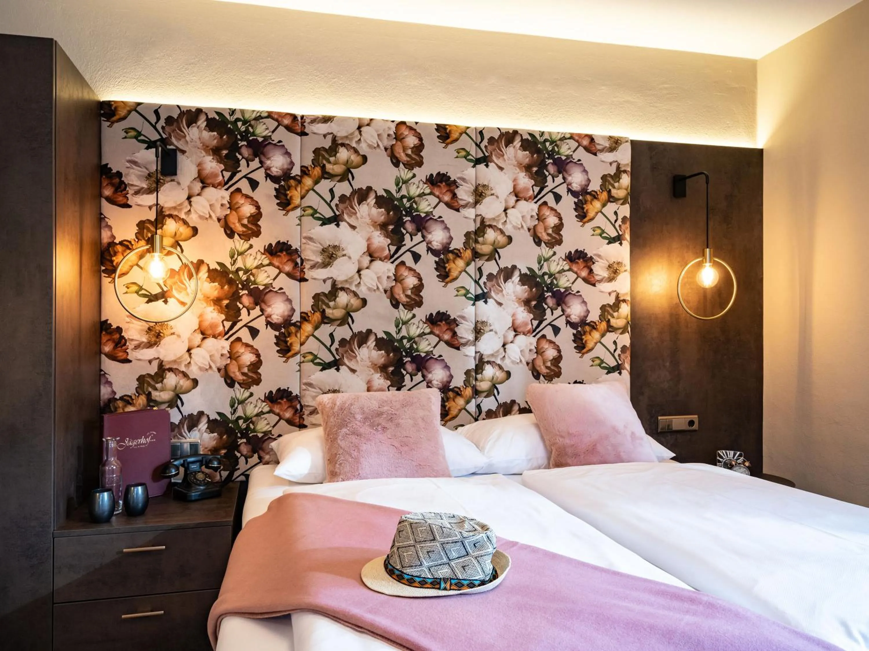 Photo of the whole room, Bed in Jagdhaus