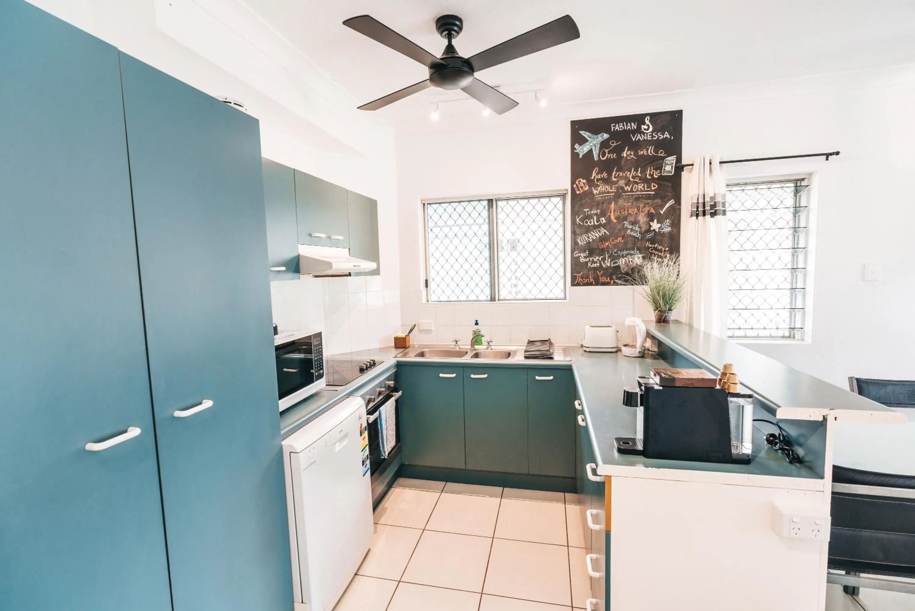 Kitchen or kitchenette in Inner City Value