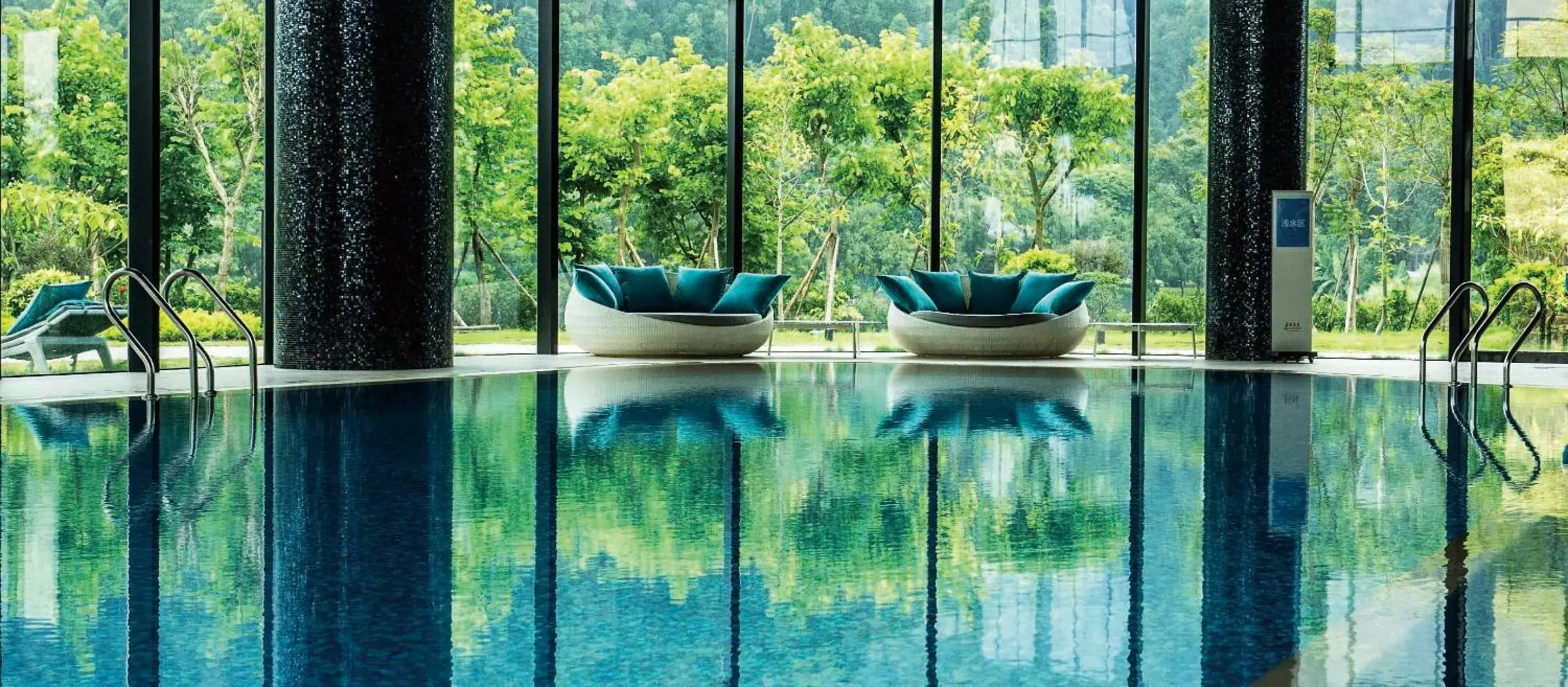 Swimming Pool in LN Garden Hotel Nansha Guangzhou