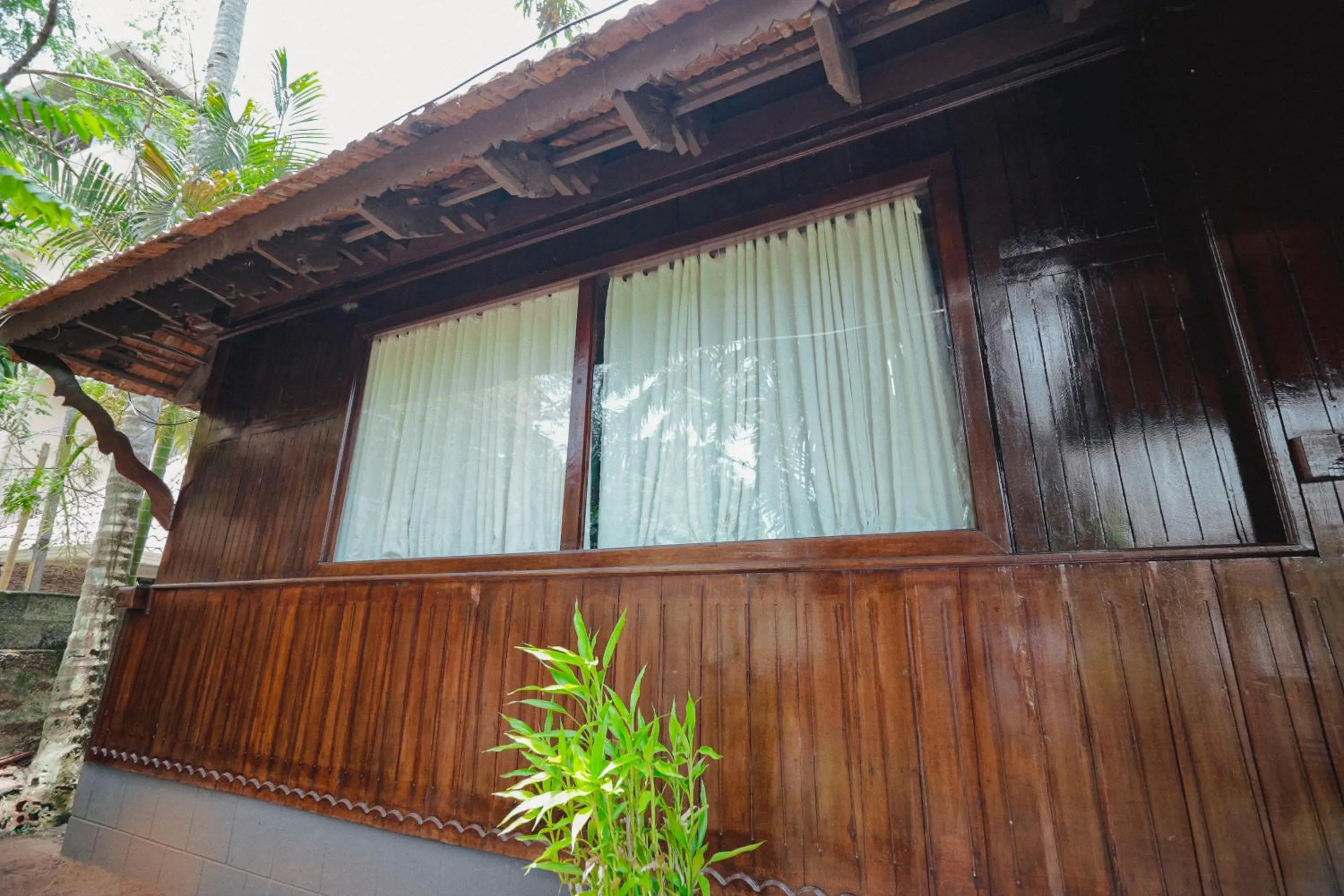 Property building in Raja Park Beach Resort