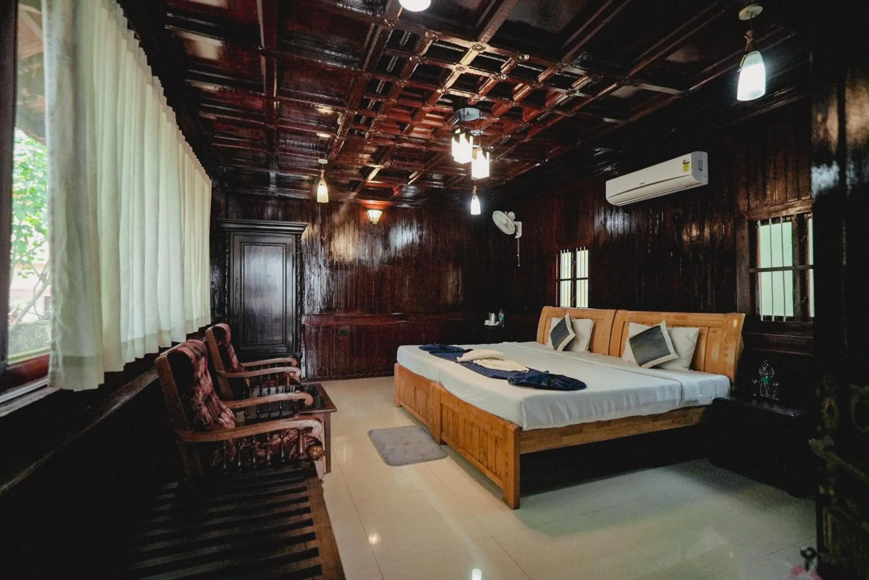 Bed in Raja Park Beach Resort