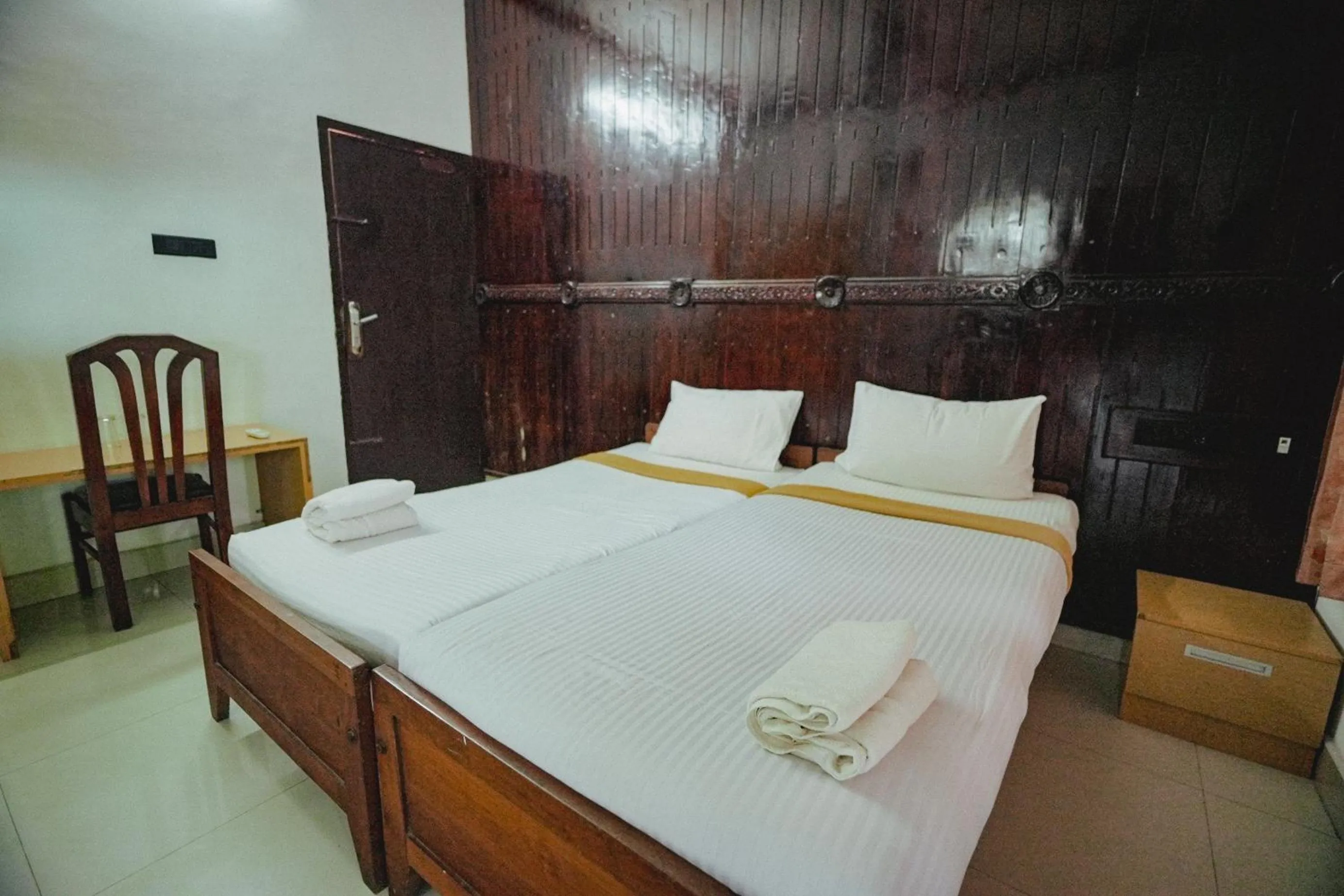 Bed in Raja Park Beach Resort