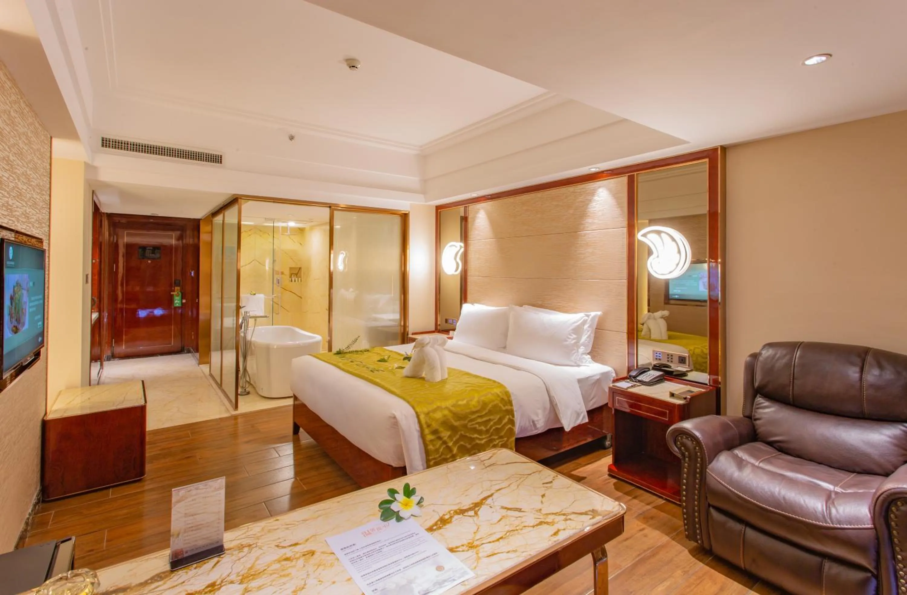 Bedroom, Bed in YueXin Tomorrow Hotel Sanya