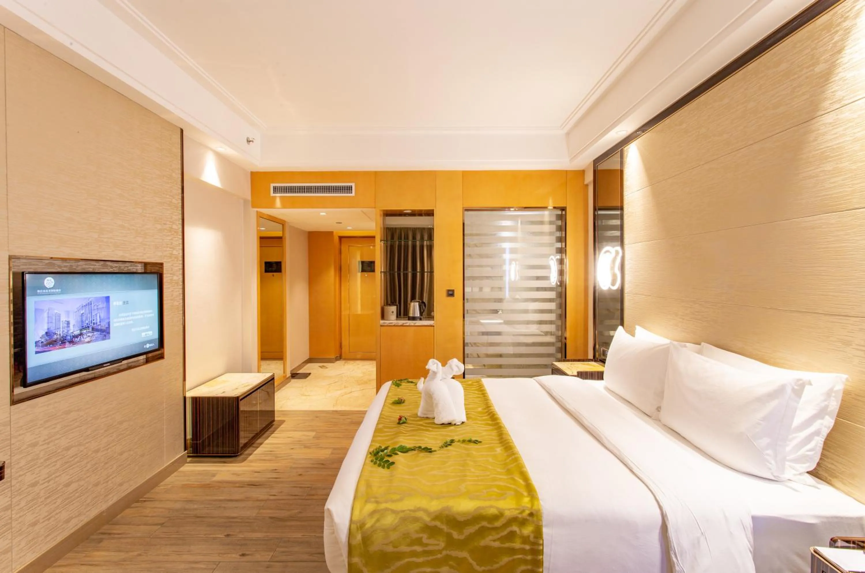 Bedroom, Bed in YueXin Tomorrow Hotel Sanya