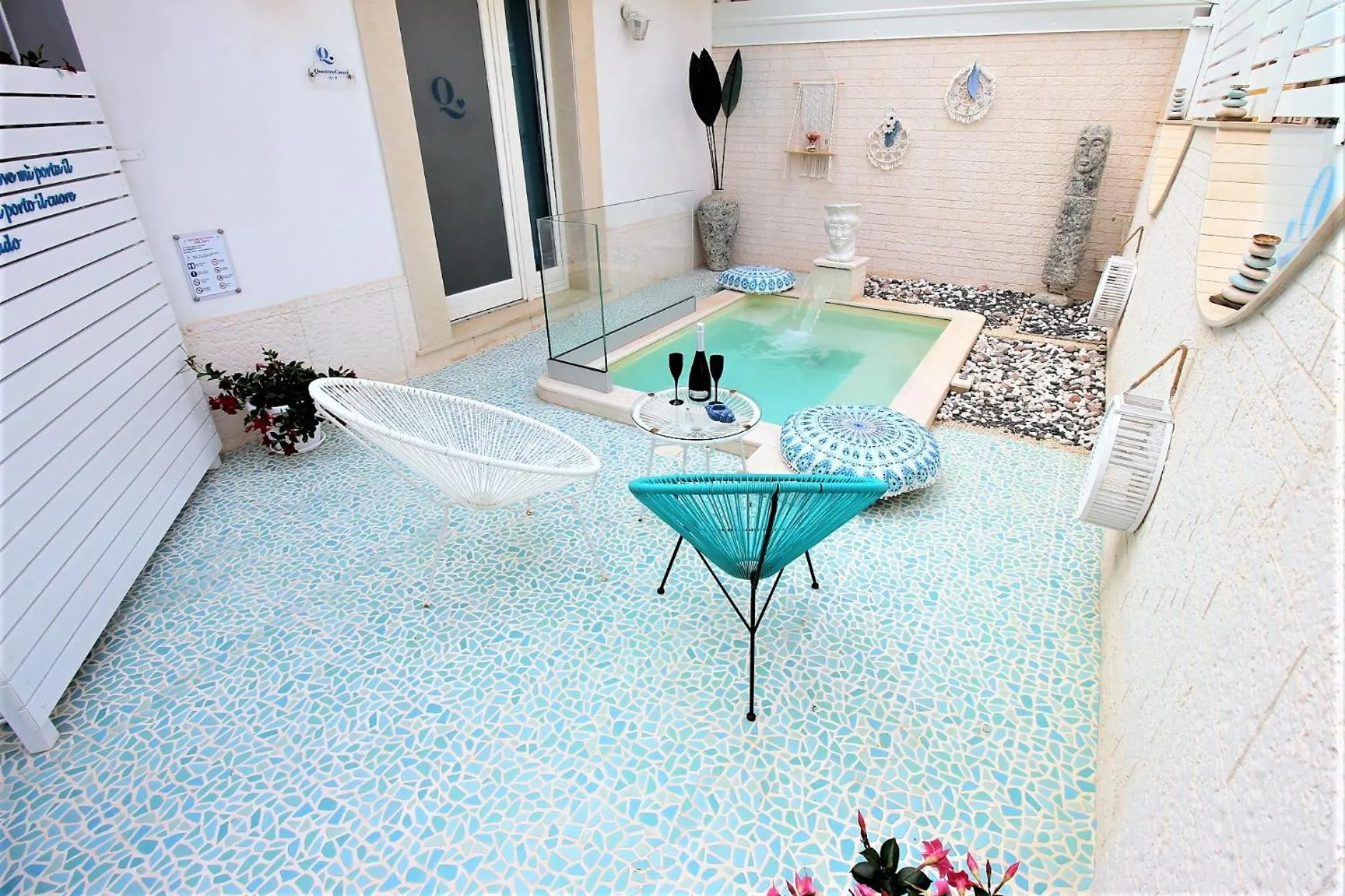 Swimming pool in QuattroCuori Boutique Hotel & Spa