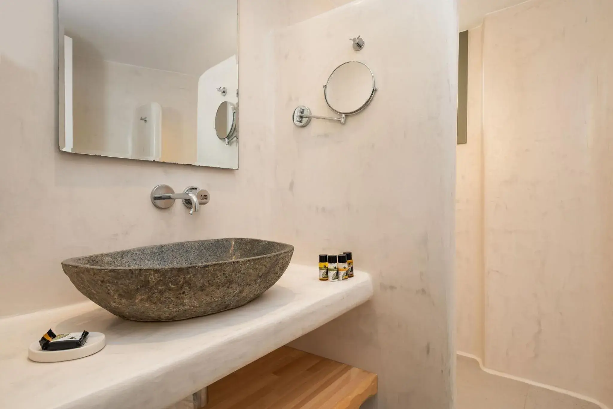 Suite with Sea View in Melidron Hotel & Suites Suite with Sea View in Melidron Hotel & Suites