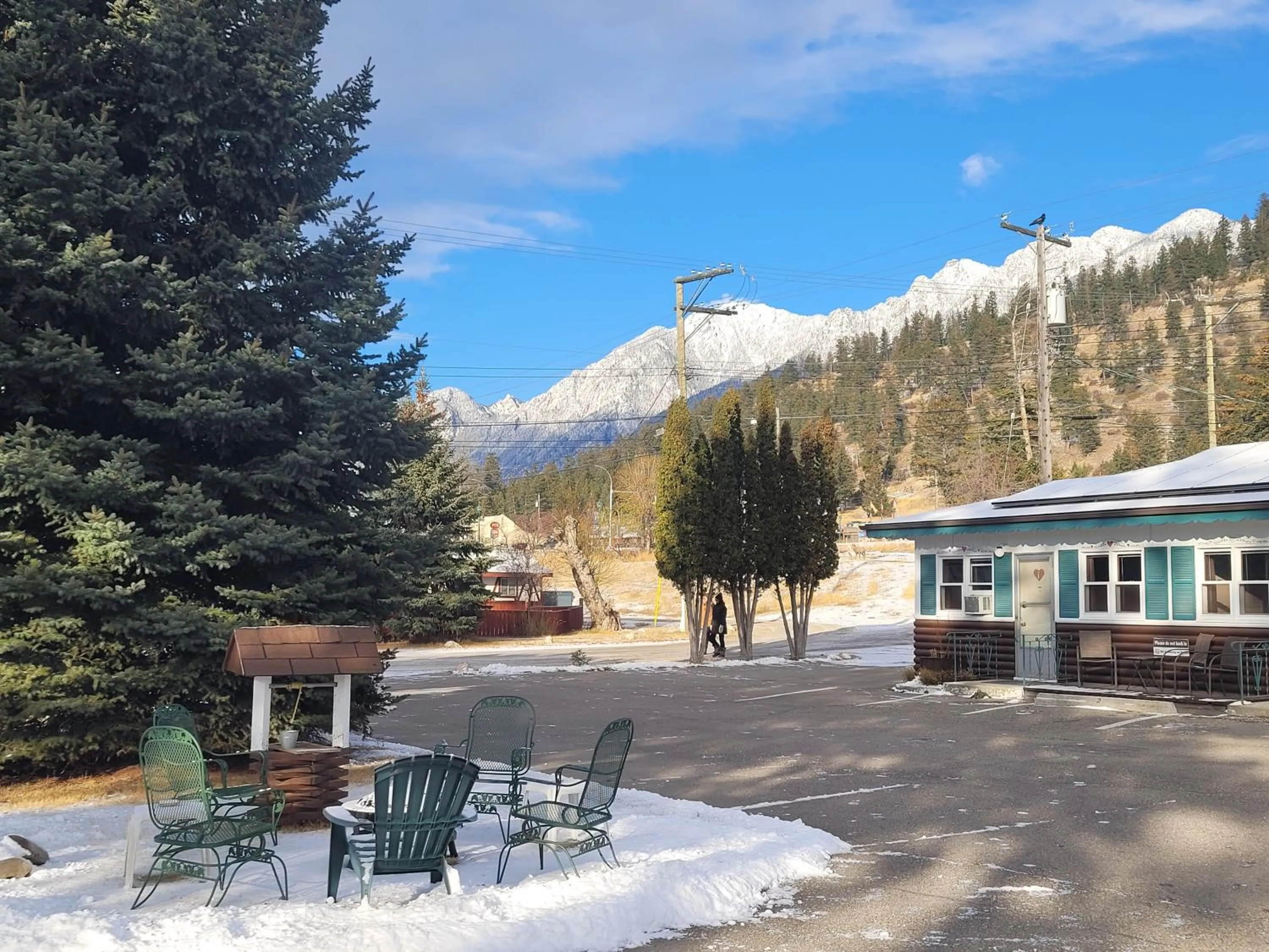 Mountain view in Lido Motel