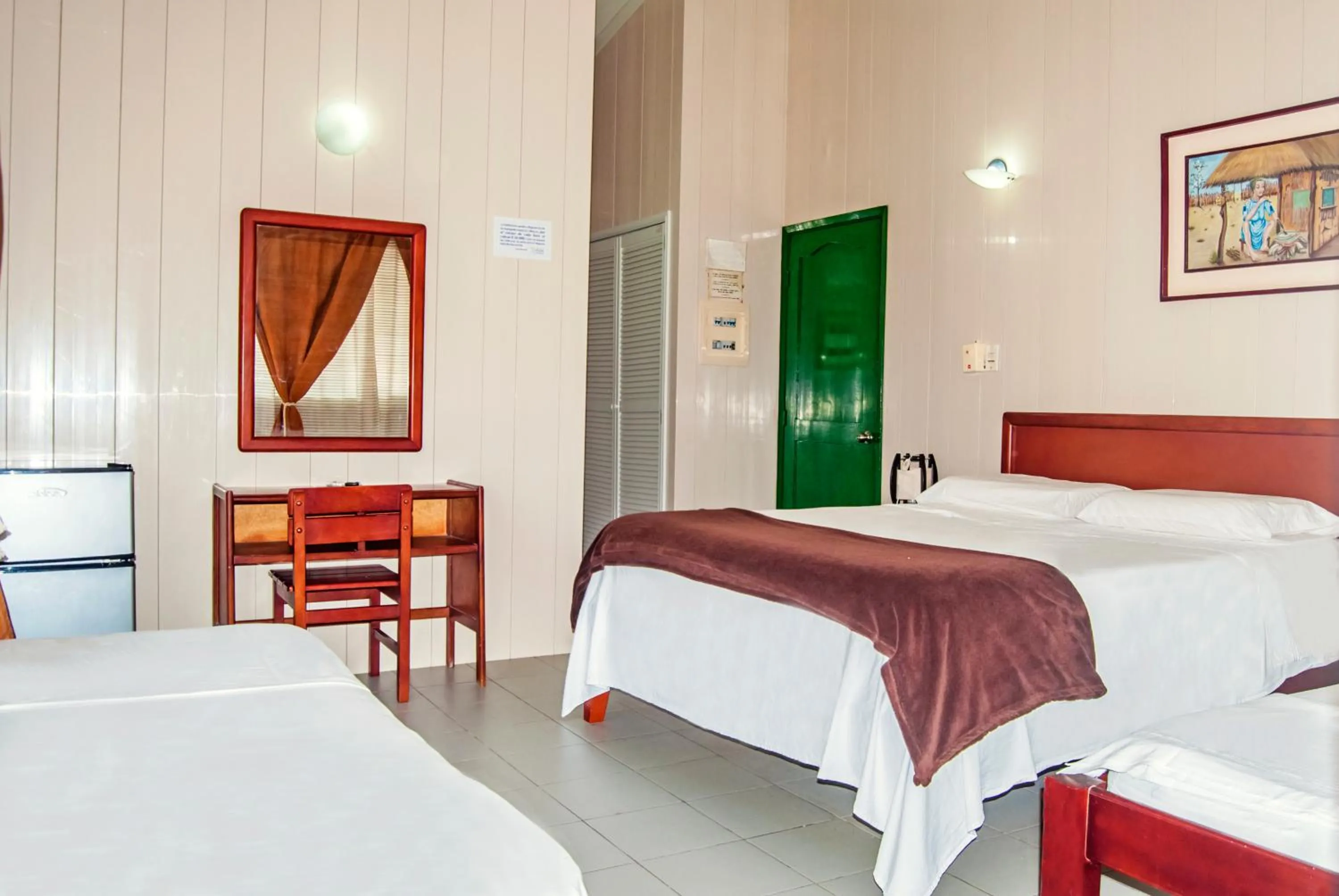 Triple Room with Garden View in Hotel Nitana