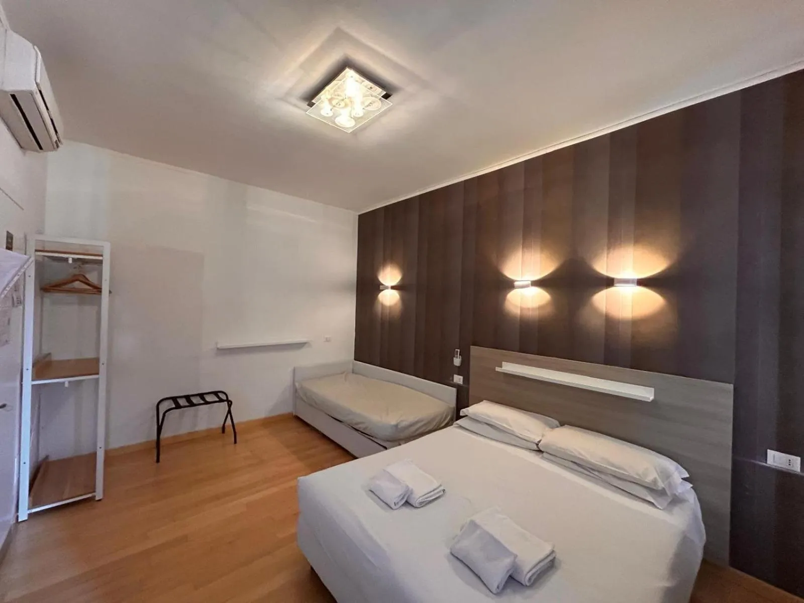 Bedroom, Bed in Luciano Laterani Guest House