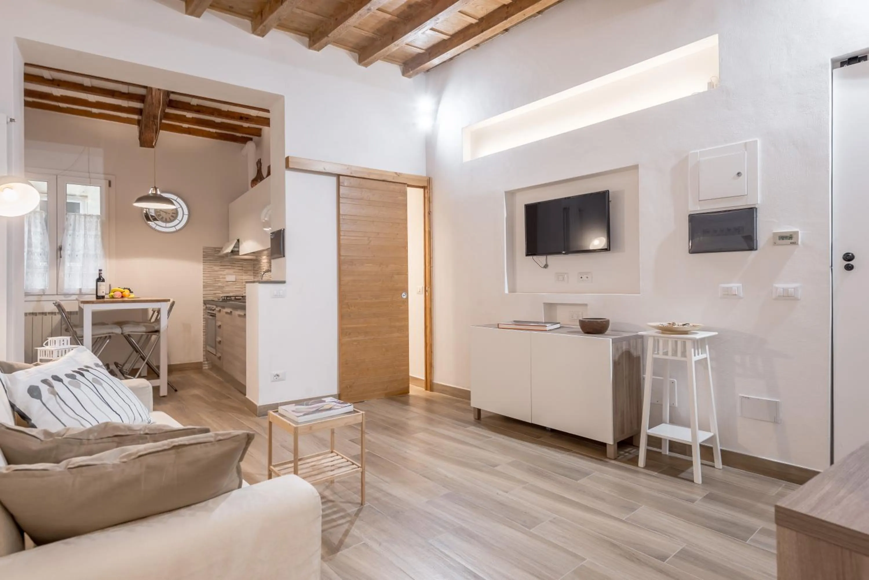 TV and multimedia in Santa Croce Place by Mmega