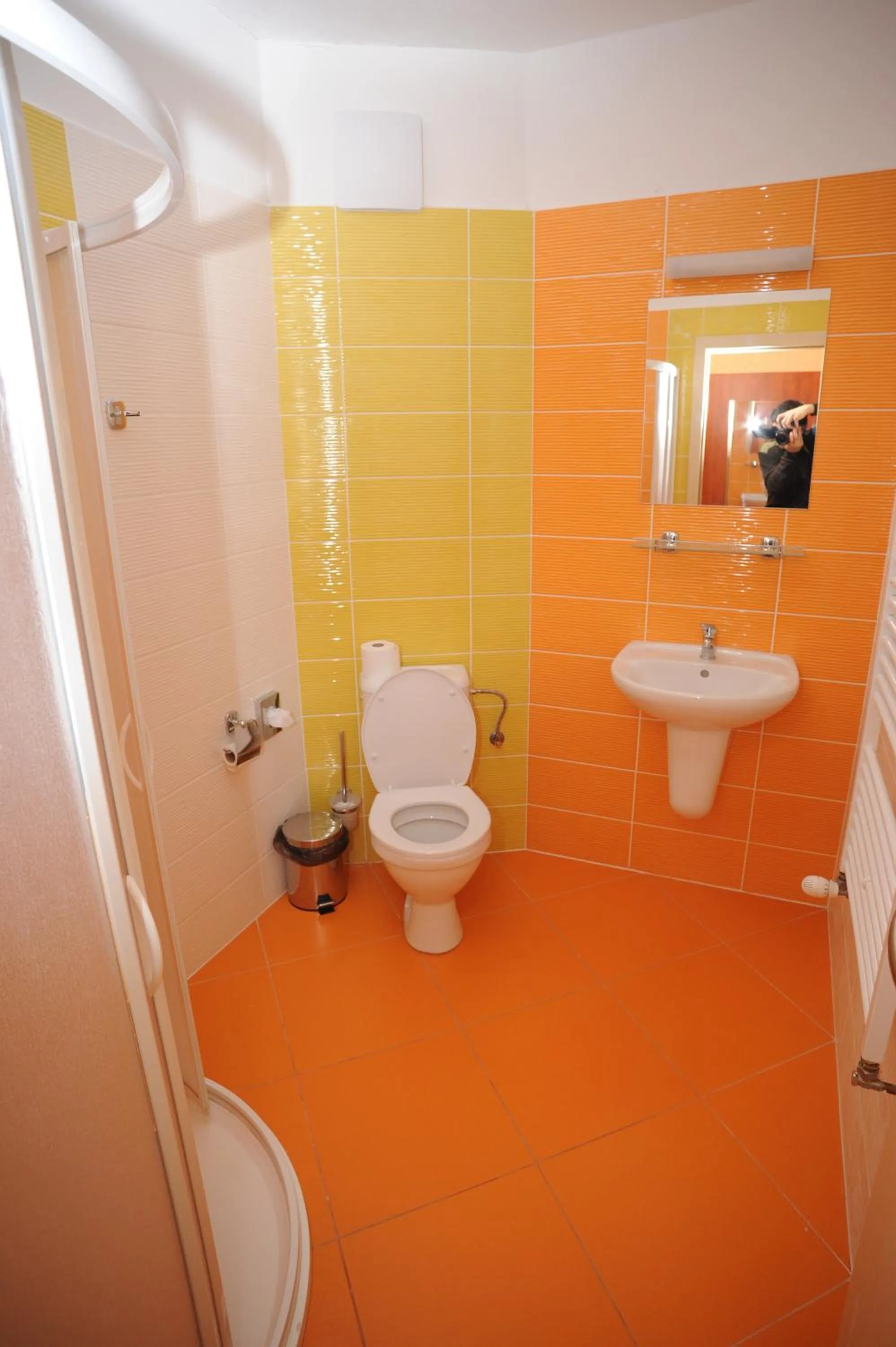 Toilet in Hotel Olympionik