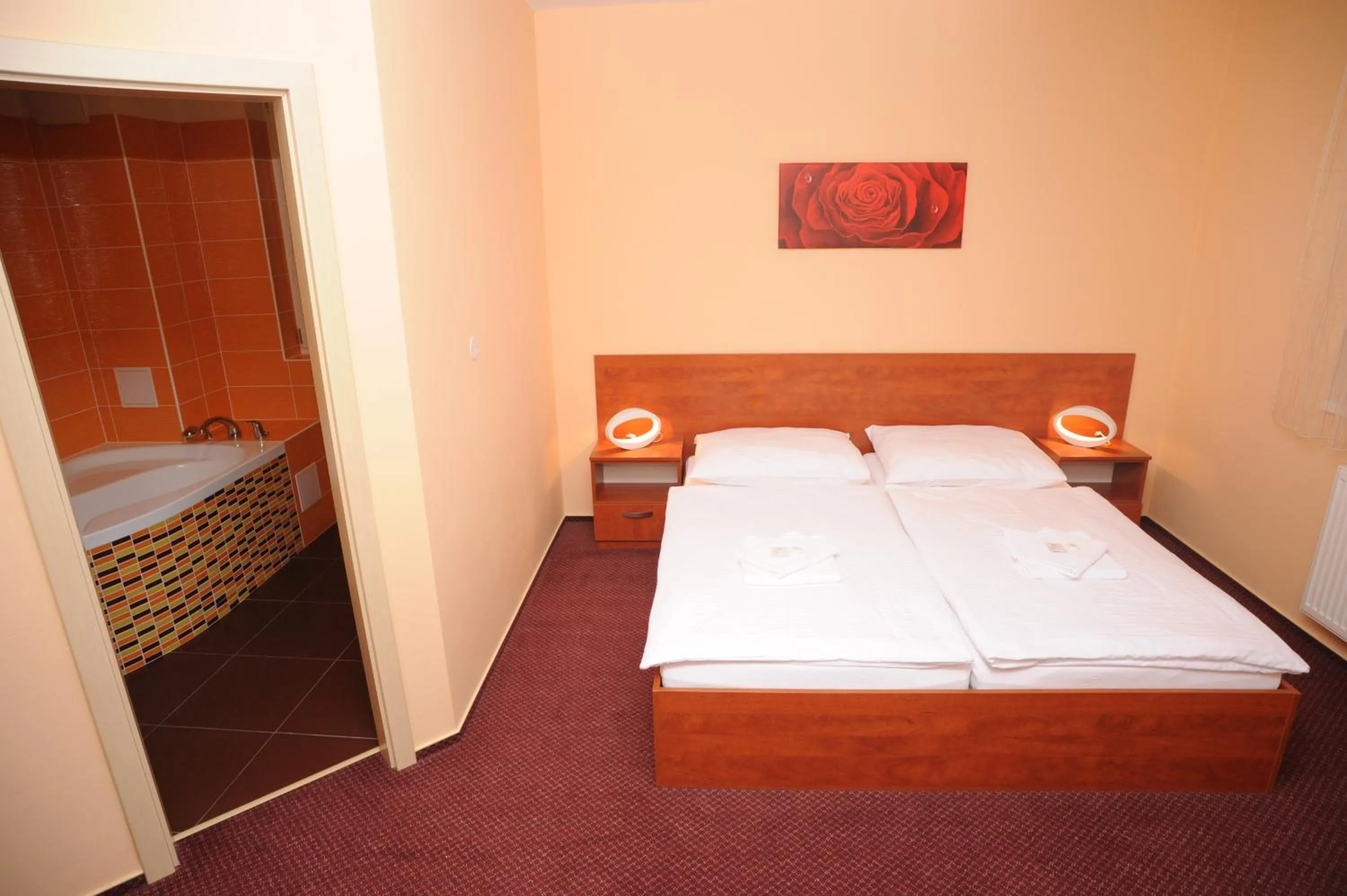 Bedroom, Bed in Hotel Olympionik