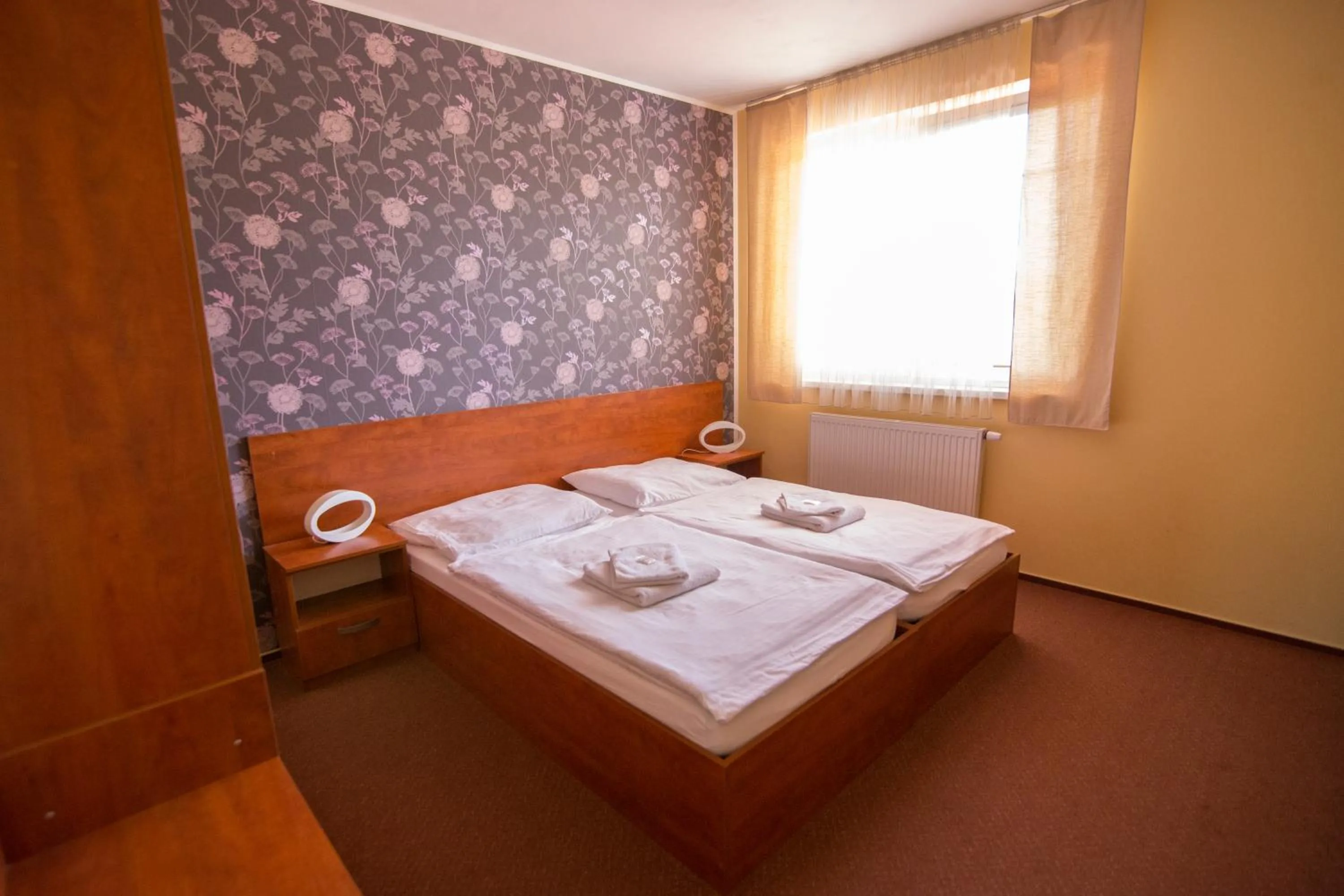 Bedroom, Bed in Hotel Olympionik