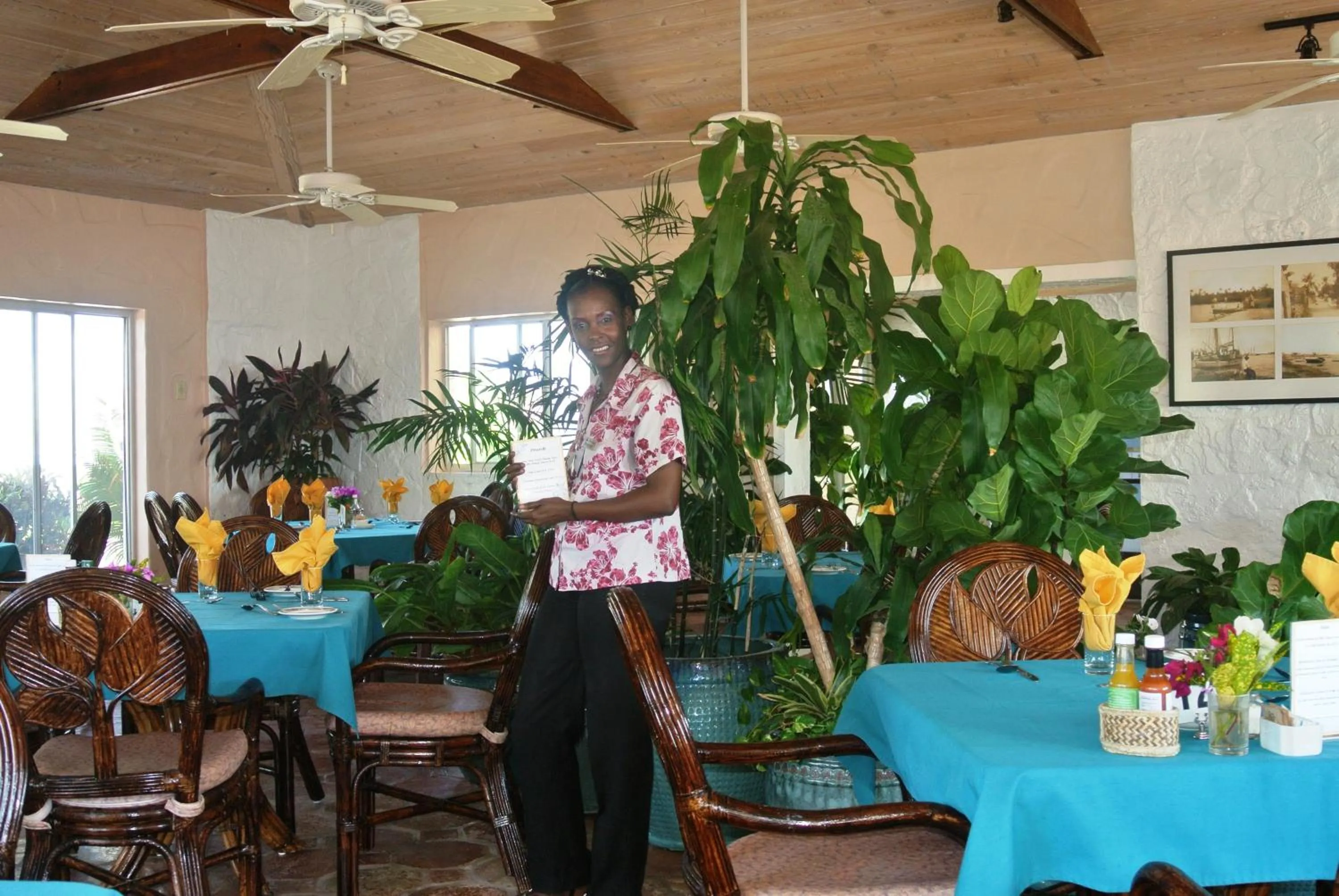 Restaurant/places to eat in Stella Maris Resort Club