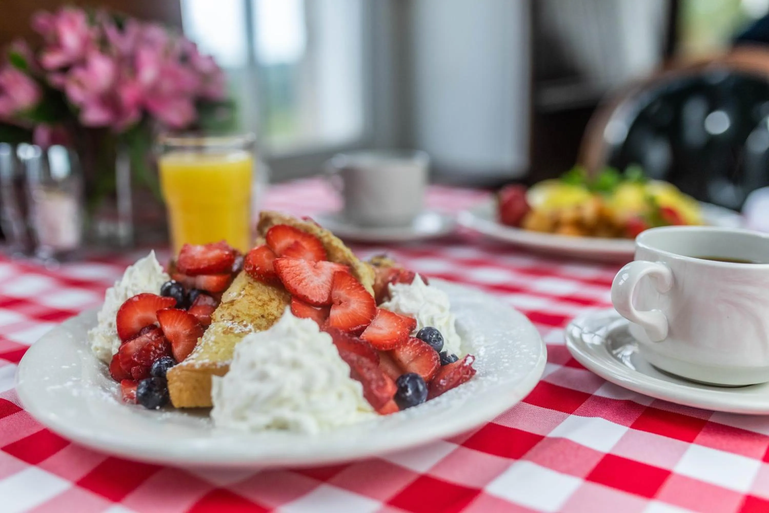 Restaurant/places to eat in 1886 Crescent Hotel and Spa