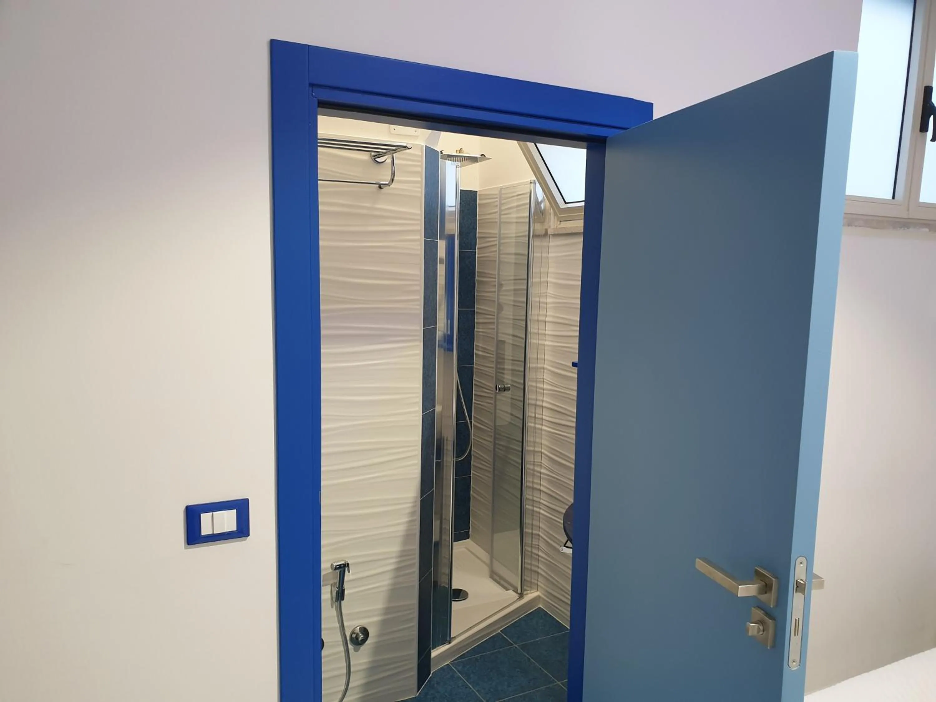 Bathroom in Hotel Caraibisiaco sul mare