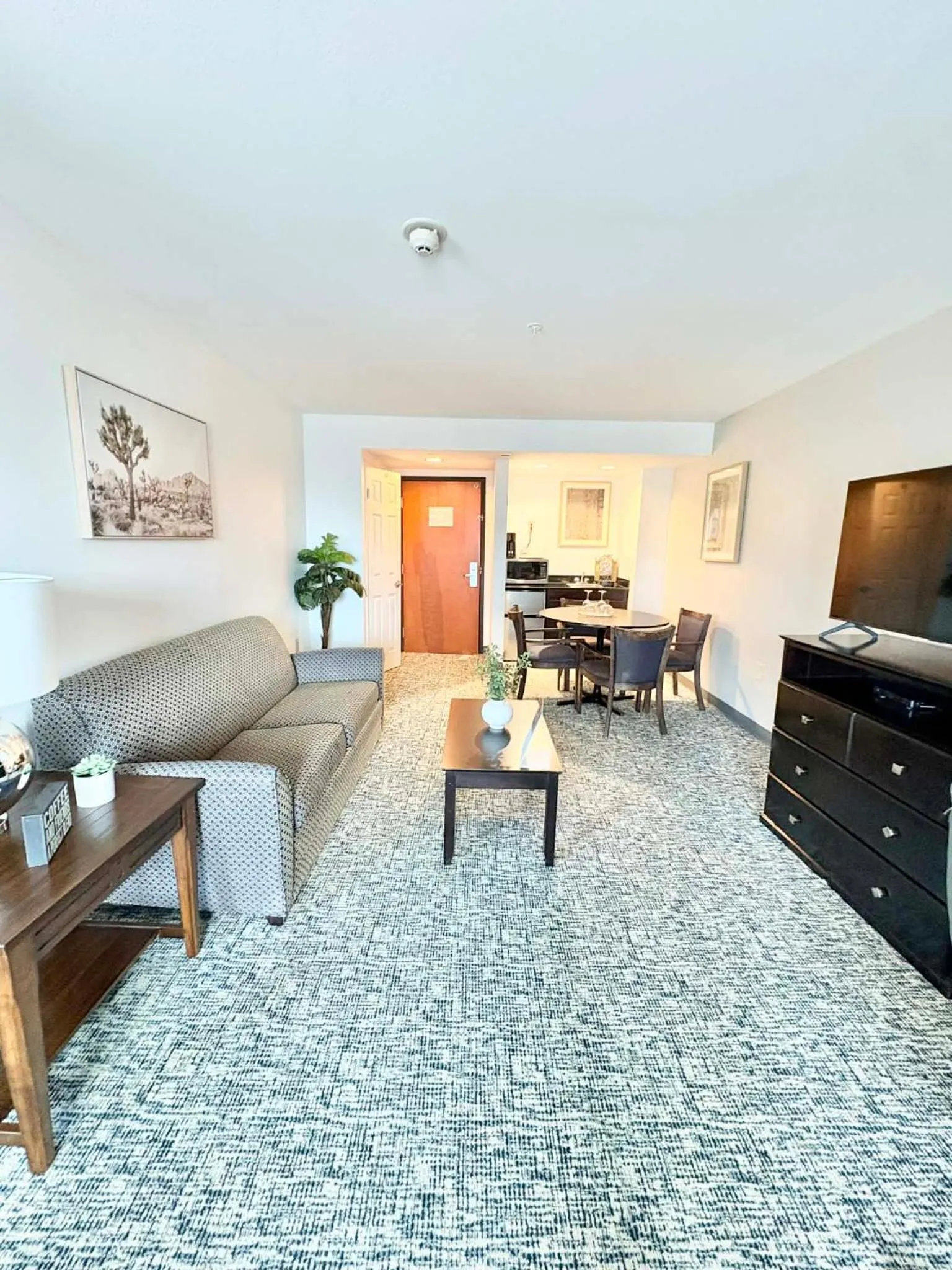 Bedroom in Wingate by Wyndham Houma