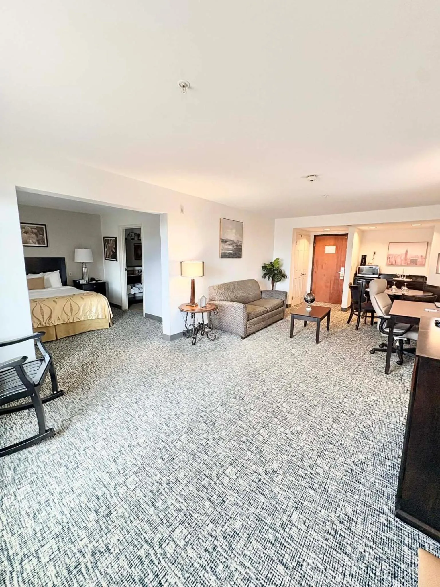 Bedroom in Wingate by Wyndham Houma