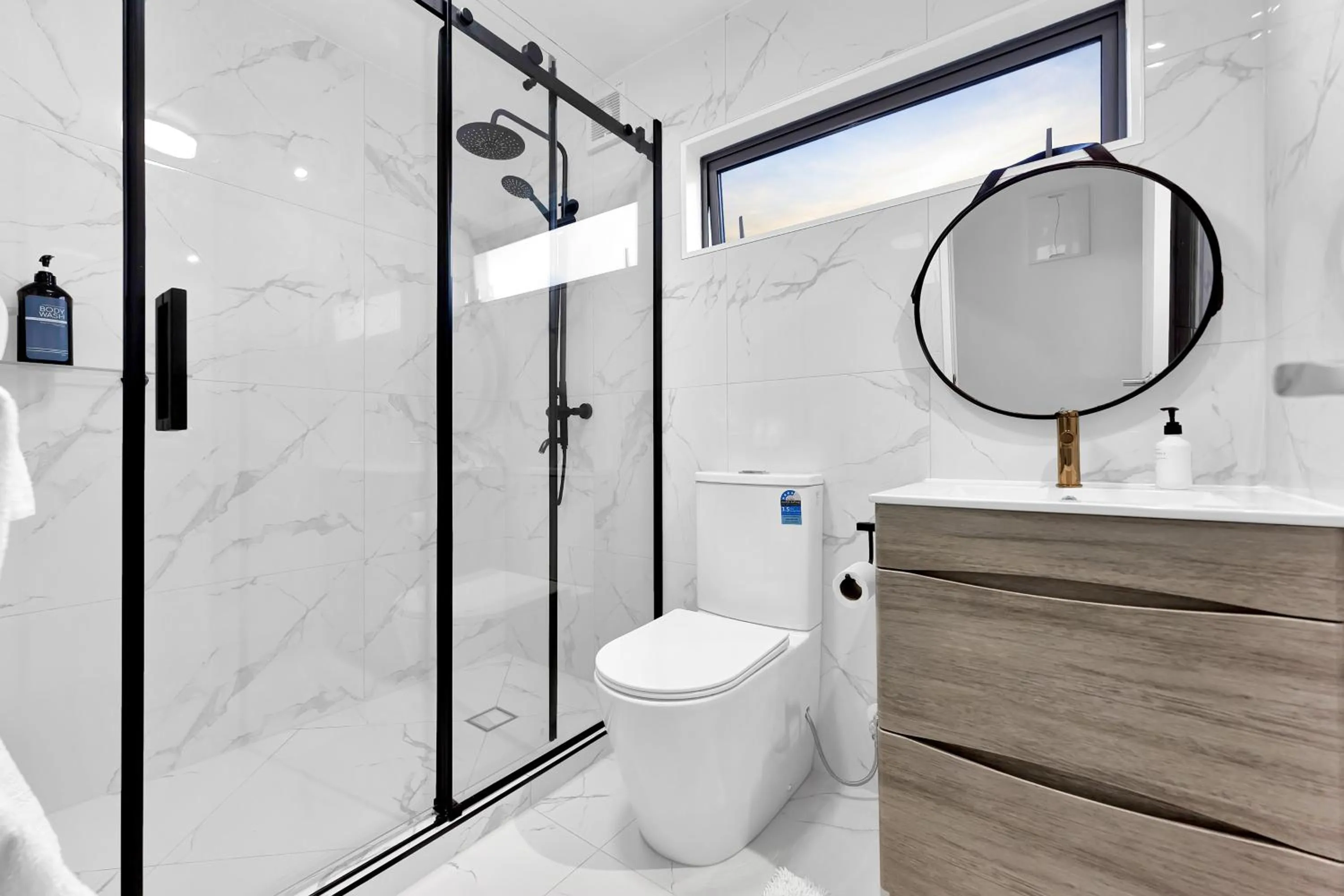 Bathroom in The Bays Bed & Breakfast