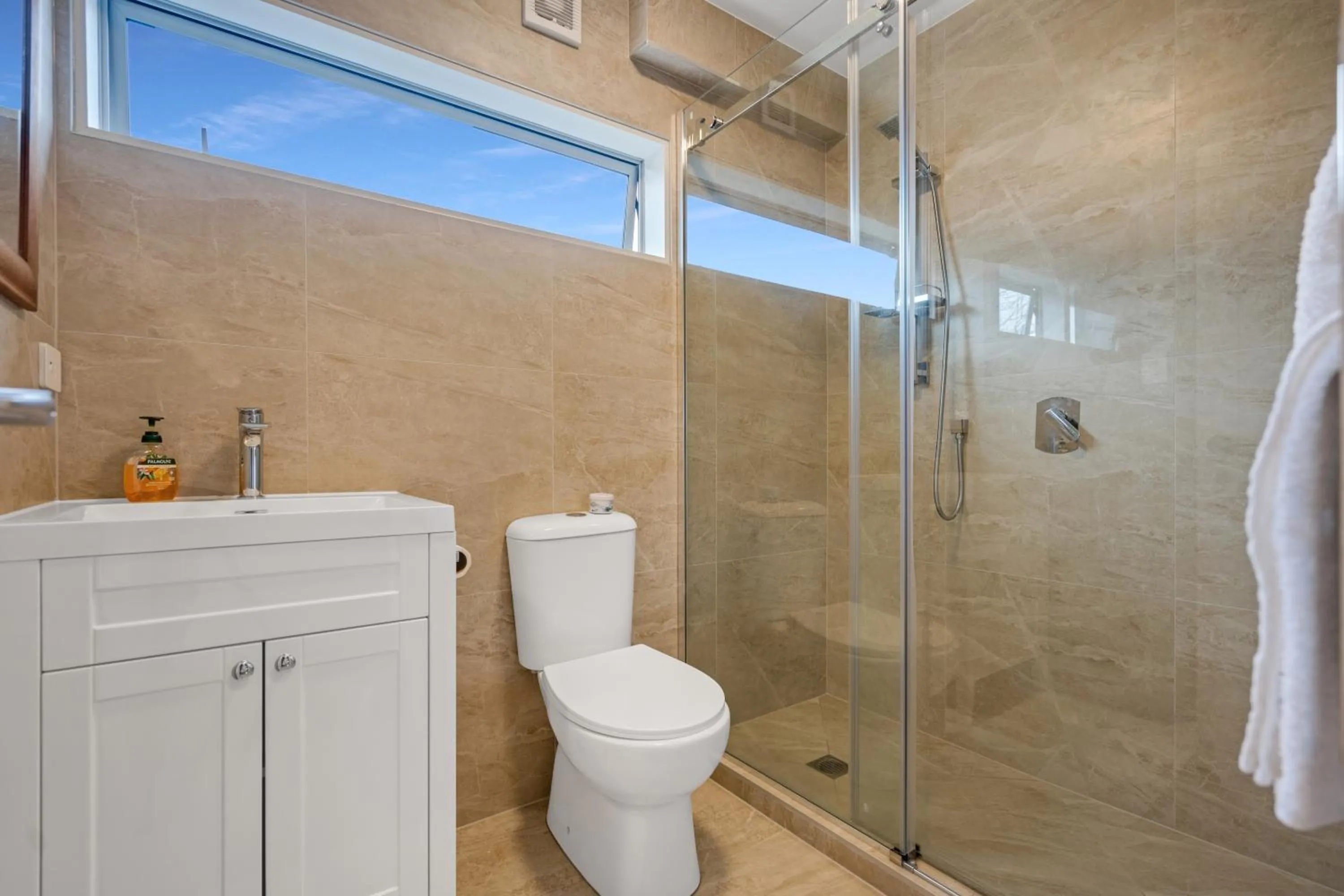 Bathroom in The Bays Bed & Breakfast