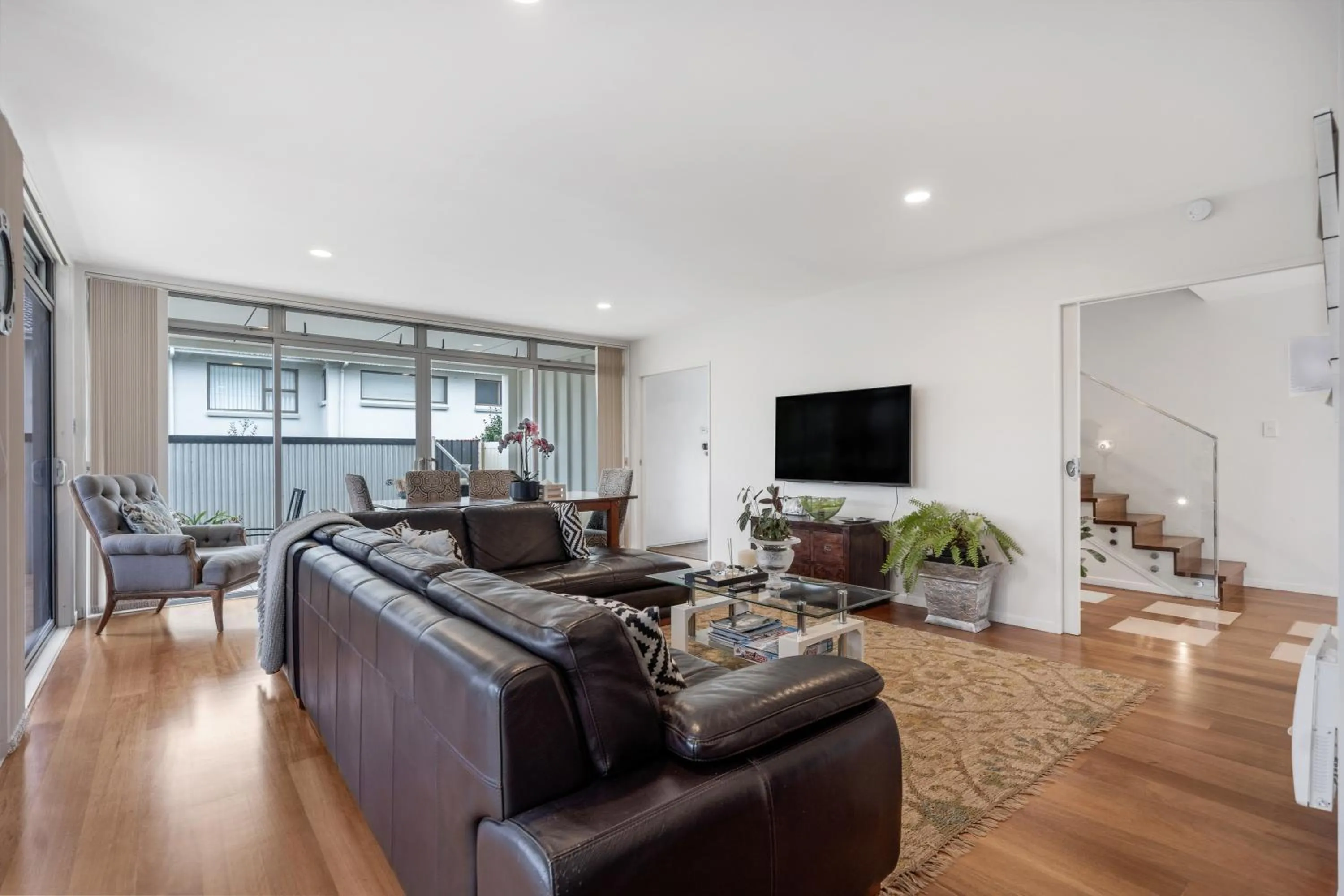 Communal lounge/ TV room in The Bays Bed & Breakfast