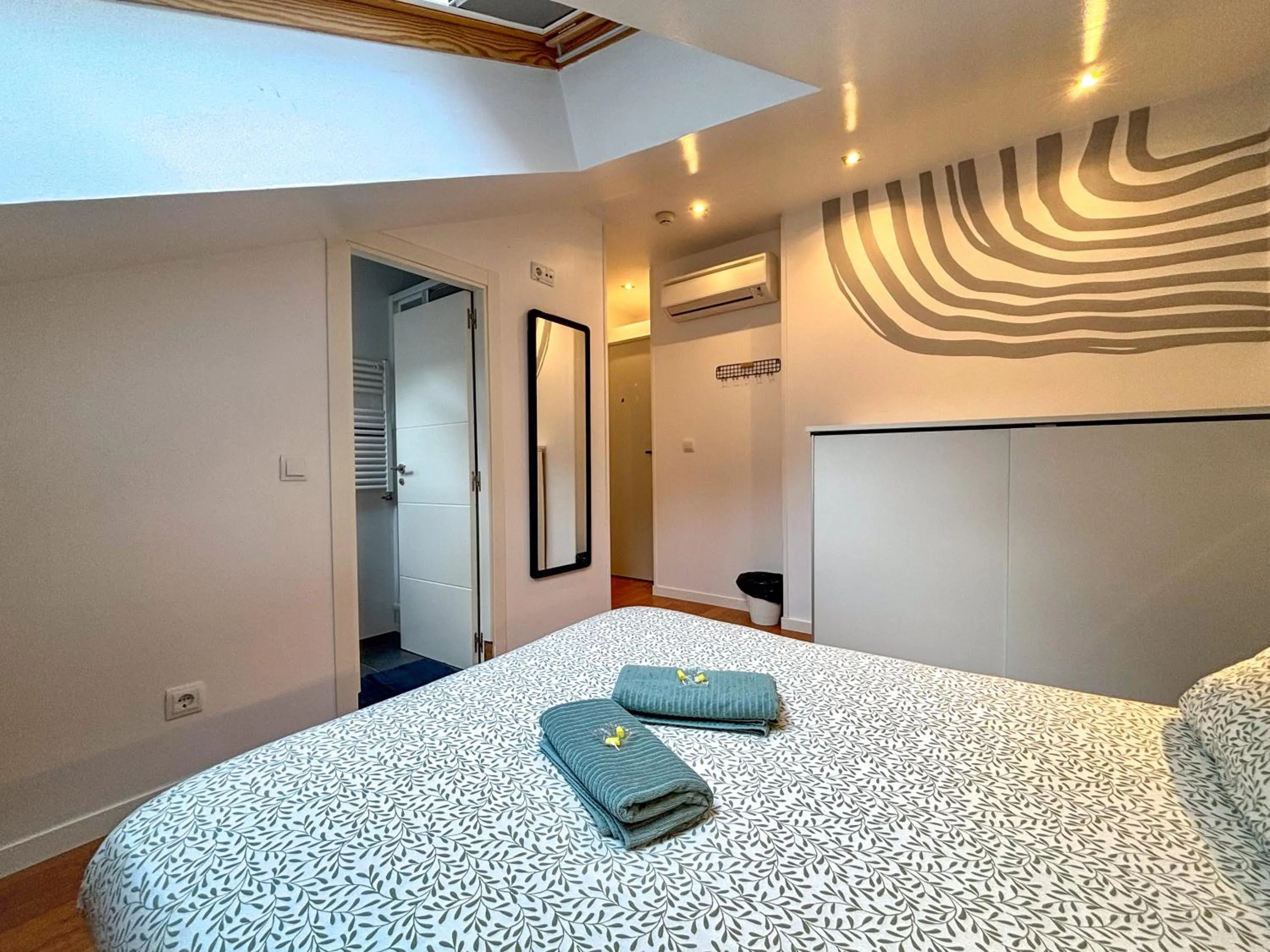 Bed in Onefam Madrid
