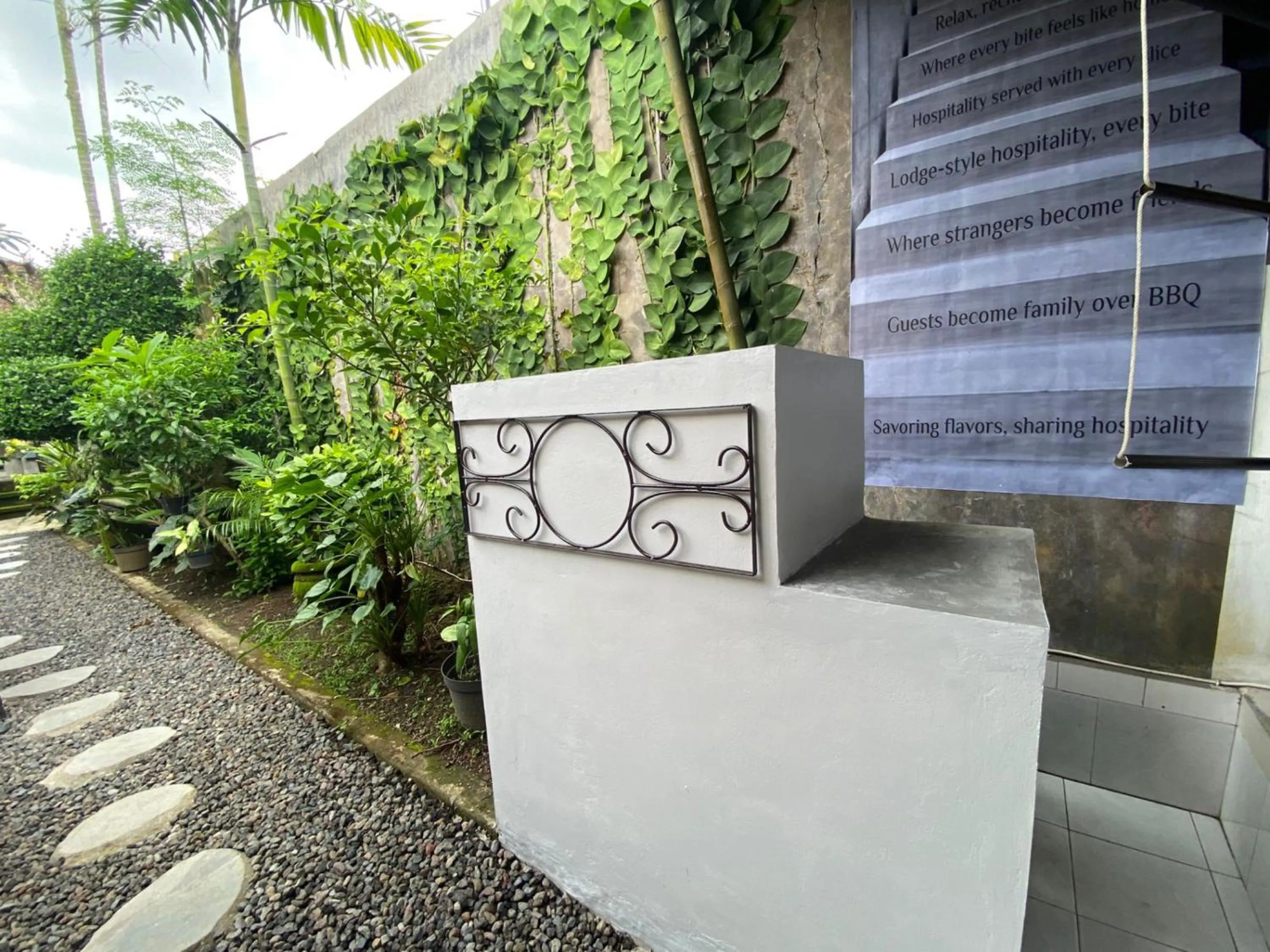 Day in Coliving Bali SWEET HOME Kost Lengkap di Tabanan Kota