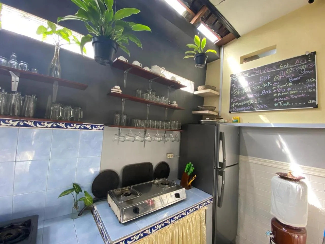Kitchen or kitchenette in Coliving Bali SWEET HOME Kost Lengkap di Tabanan Kota