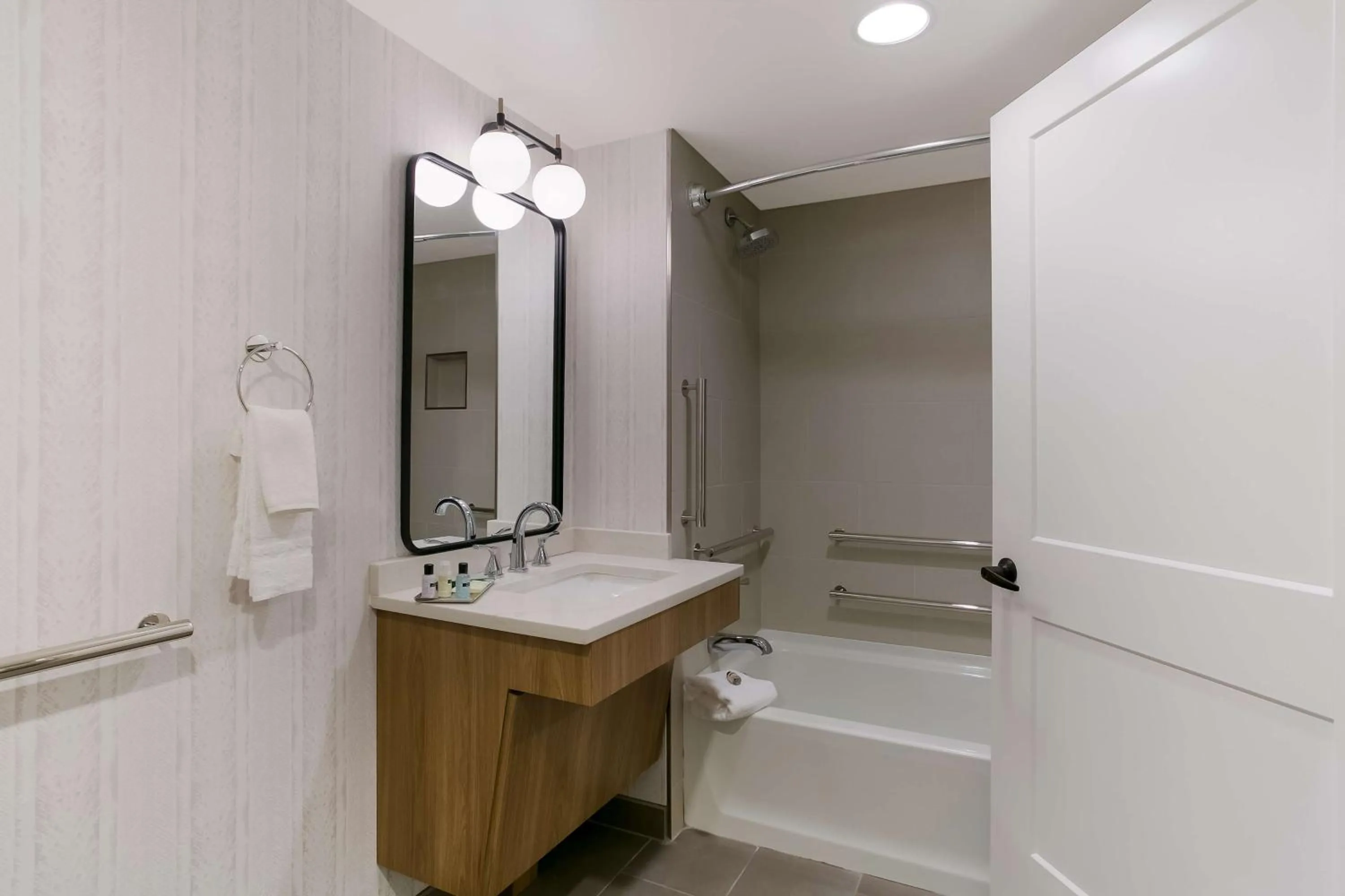 Bathroom in Best Western Premier the Central Hotel & Conference Center