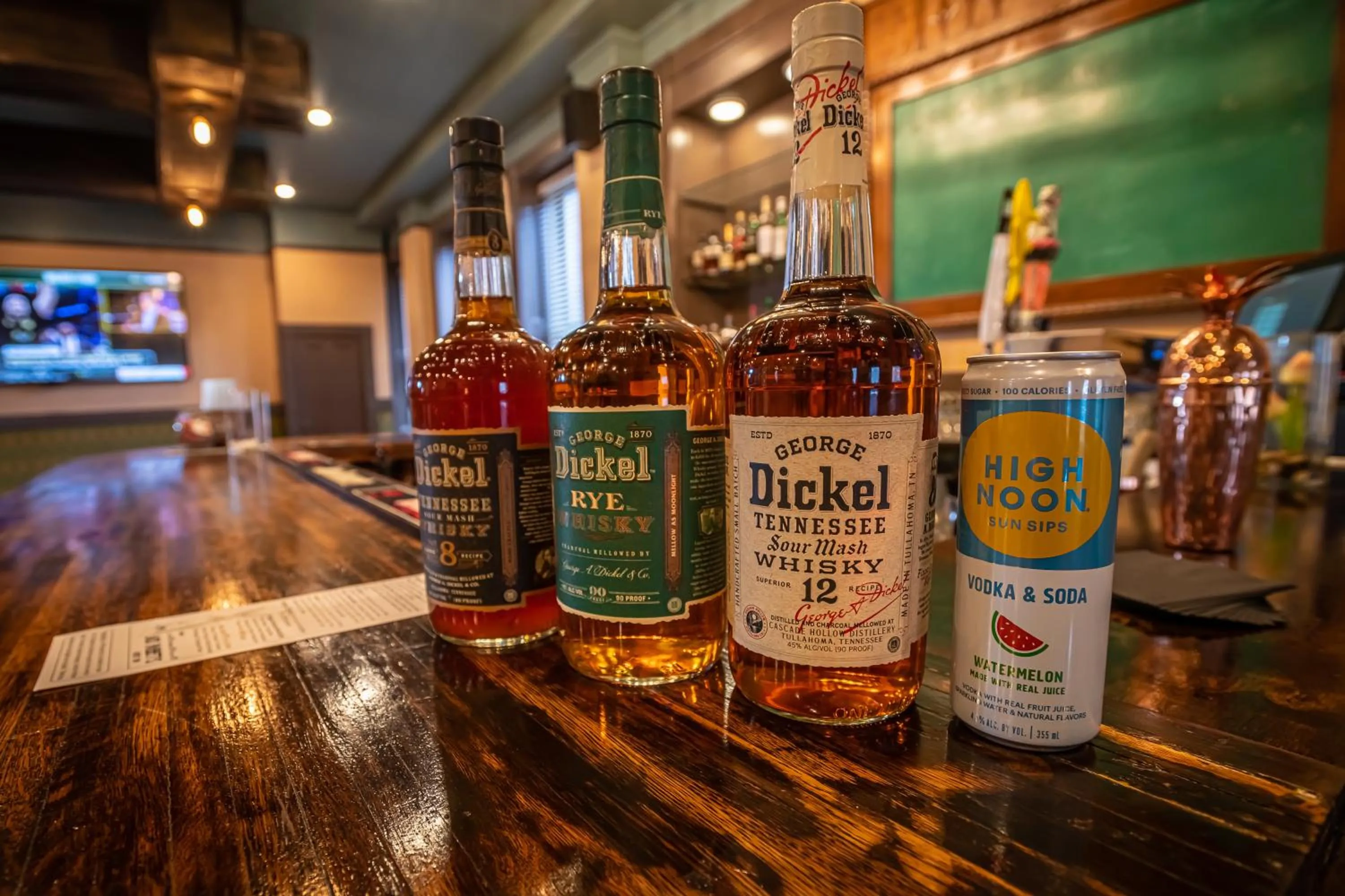 Restaurant/places to eat in 1905 Basin Park Hotel