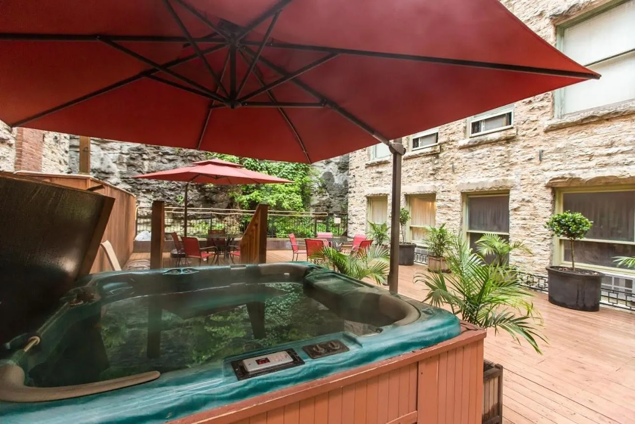 Hot Tub in 1905 Basin Park Hotel