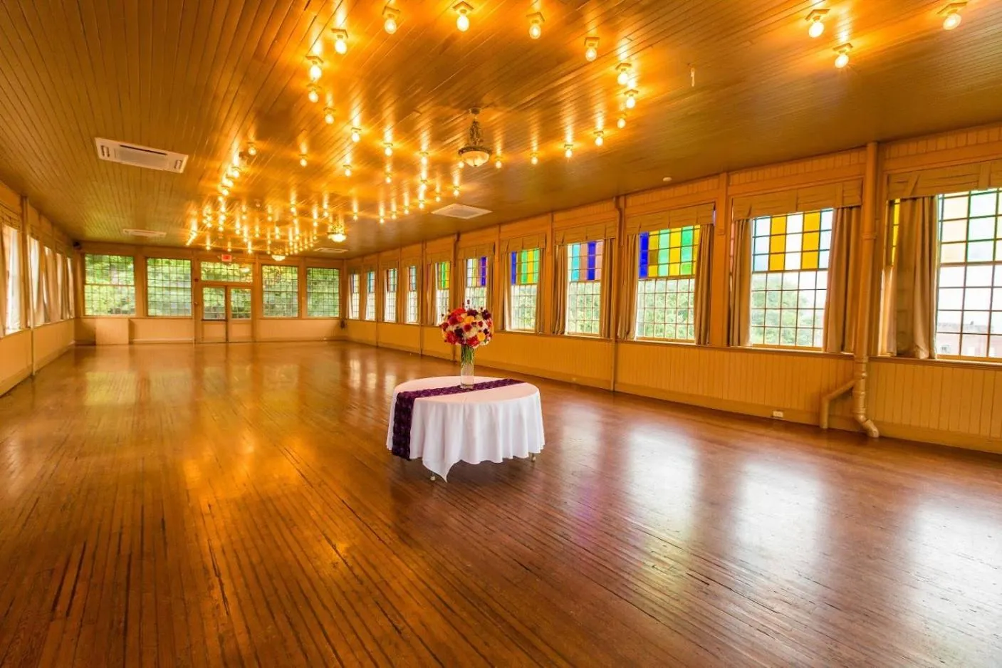 Banquet/Function facilities in 1905 Basin Park Hotel