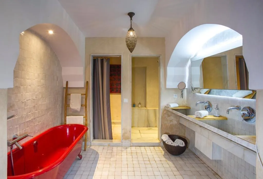 Bathroom in BCK Art Riad