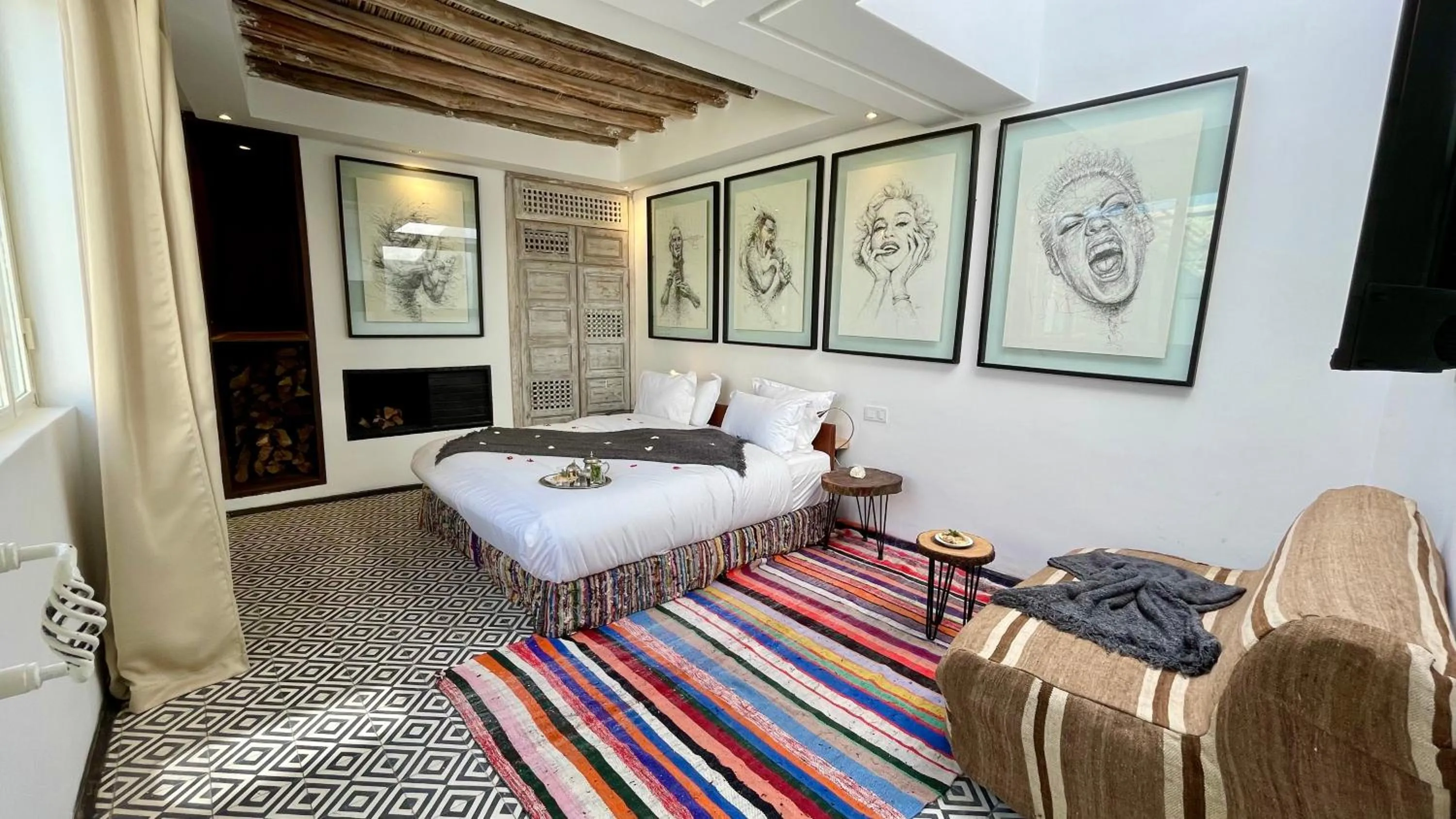 Bed in BCK Art Riad