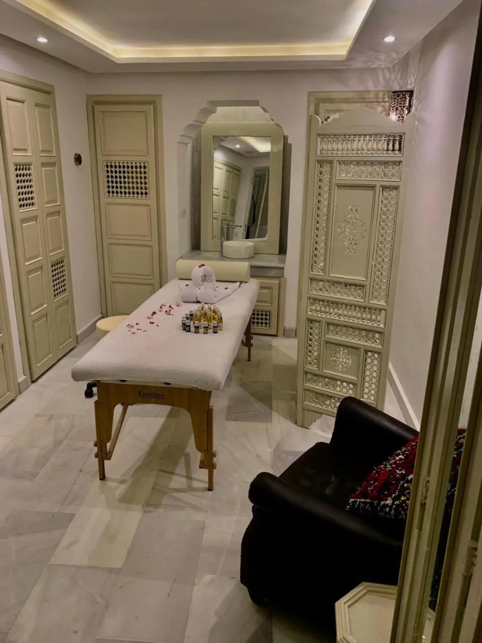 Massage, Bed in BCK Art Riad