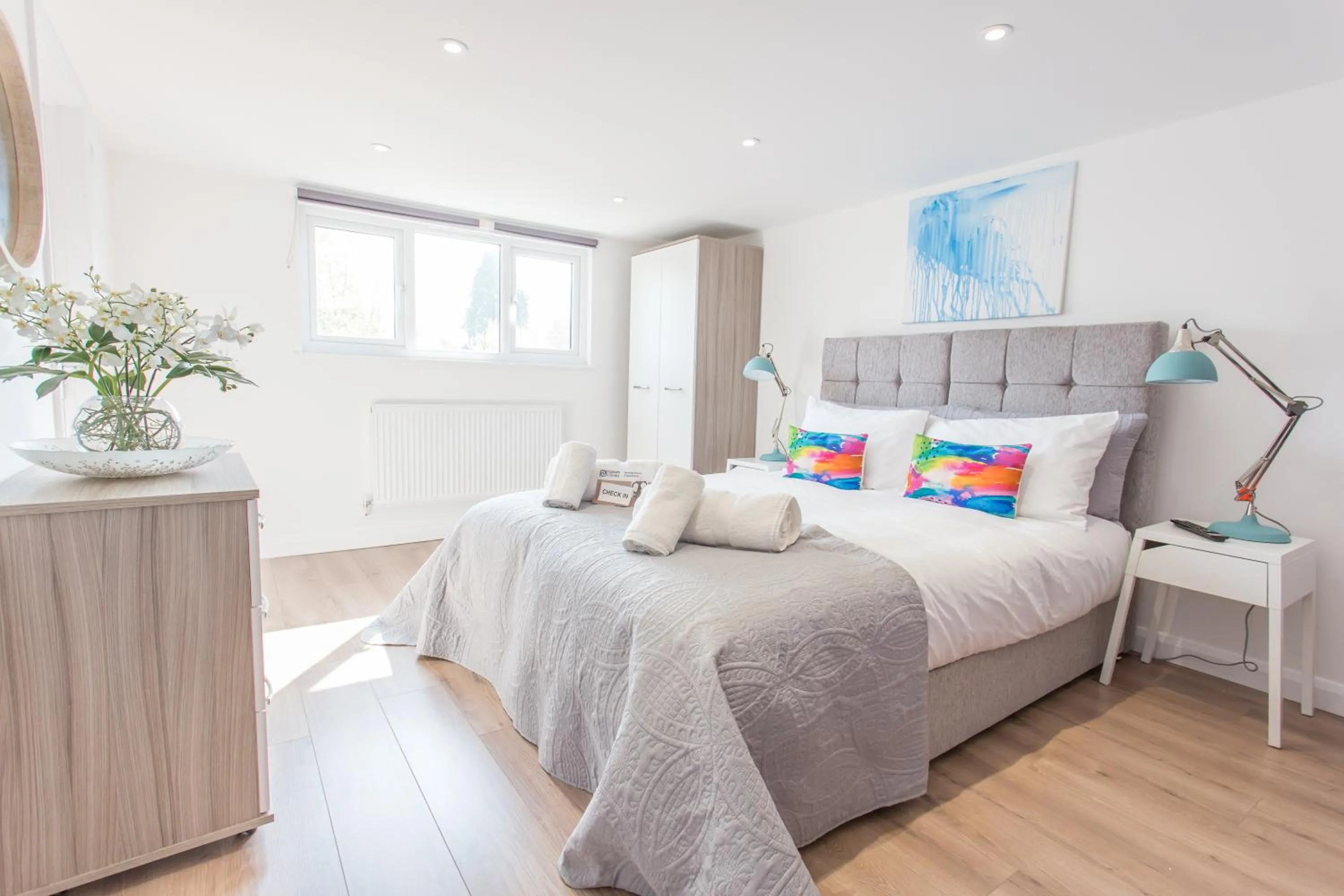 Spacious Comfortable 2 Bed Apartments in Oxford, Free Parking, OX2 Easy Access to City Centre & Hospitals