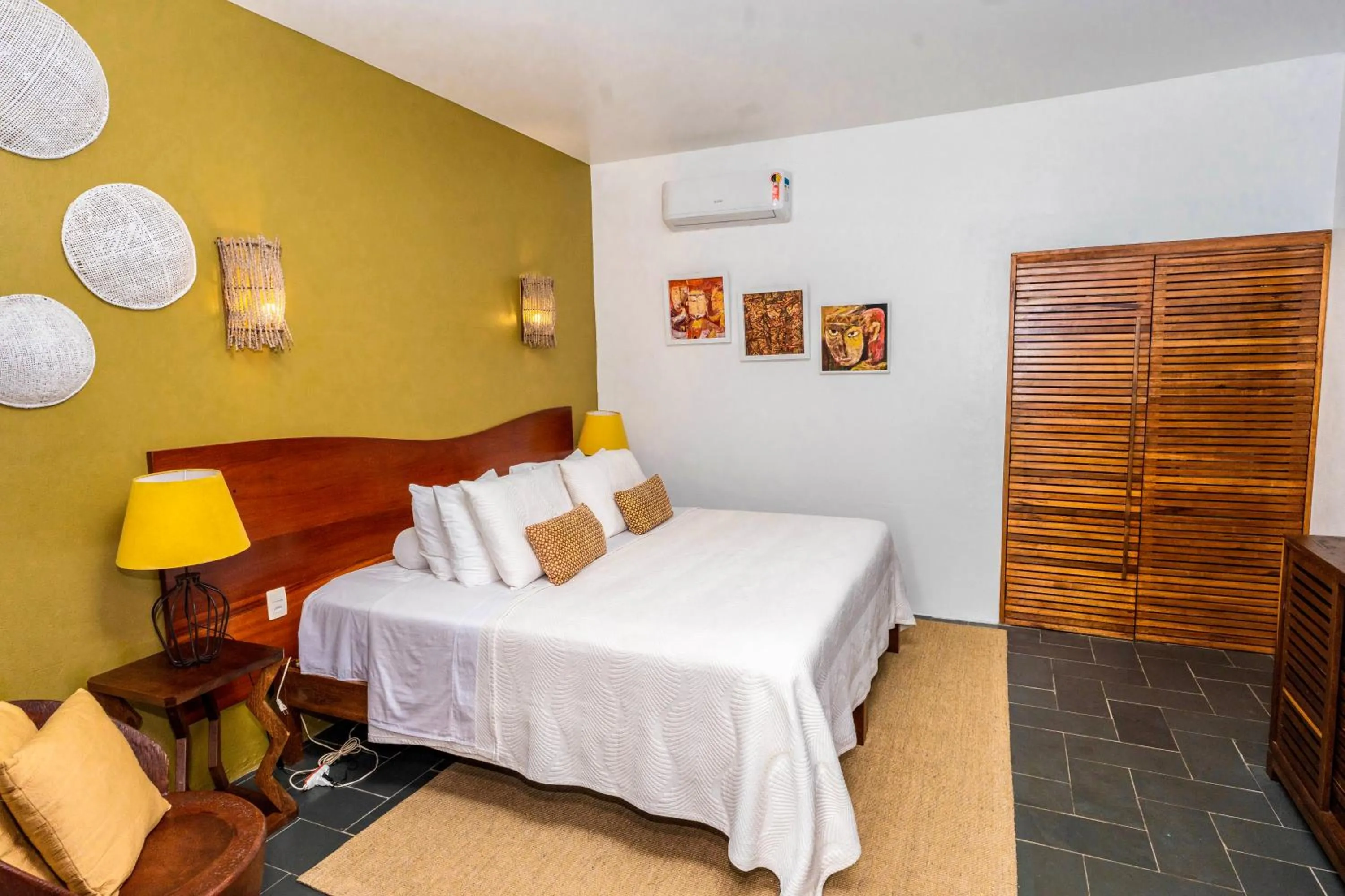 Photo of the whole room, Bed in Villa Côté Sud Pousada De Charme - Pé na Areia