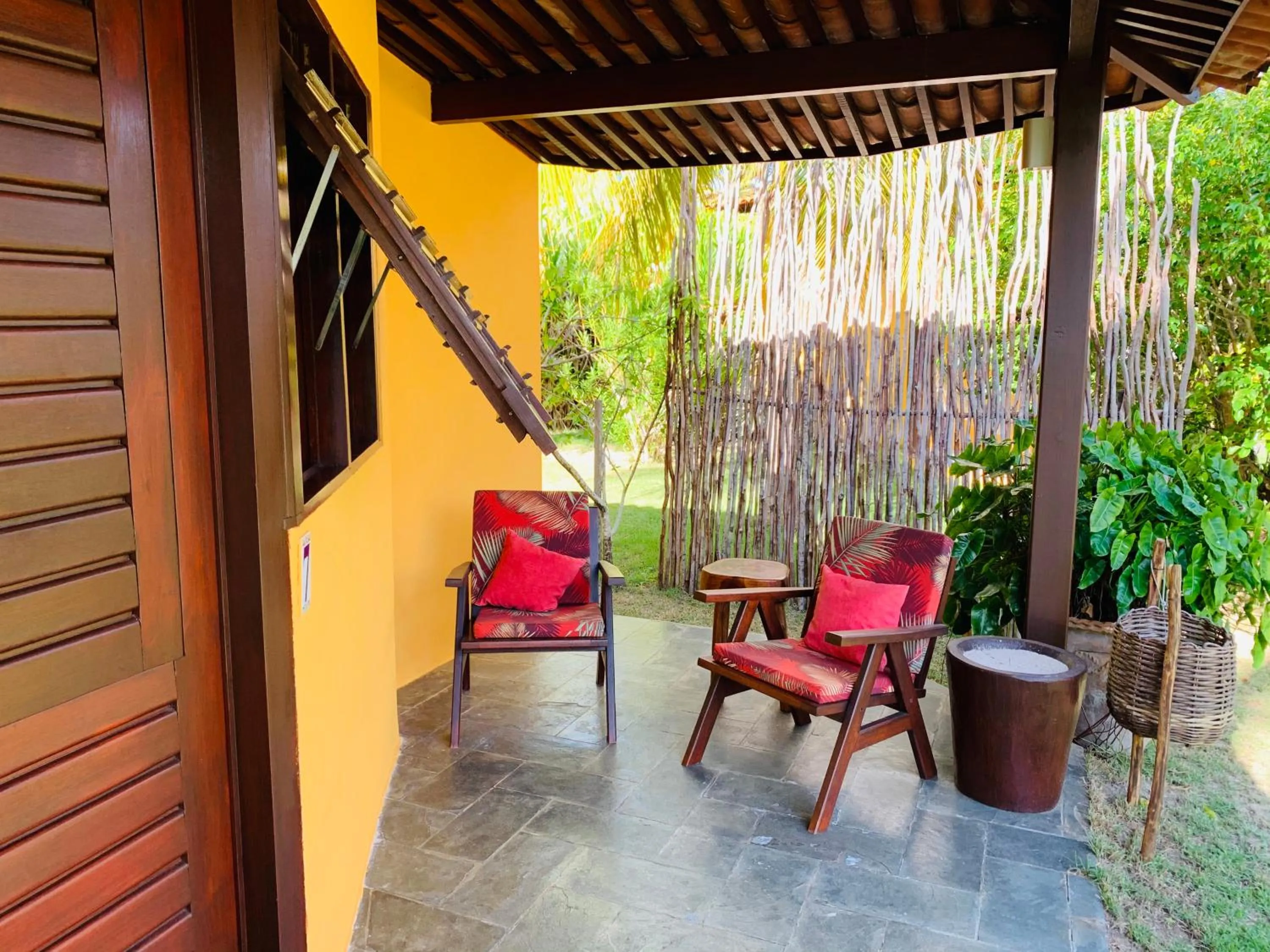Patio in Villa Côté Sud Pousada De Charme - Pé na Areia