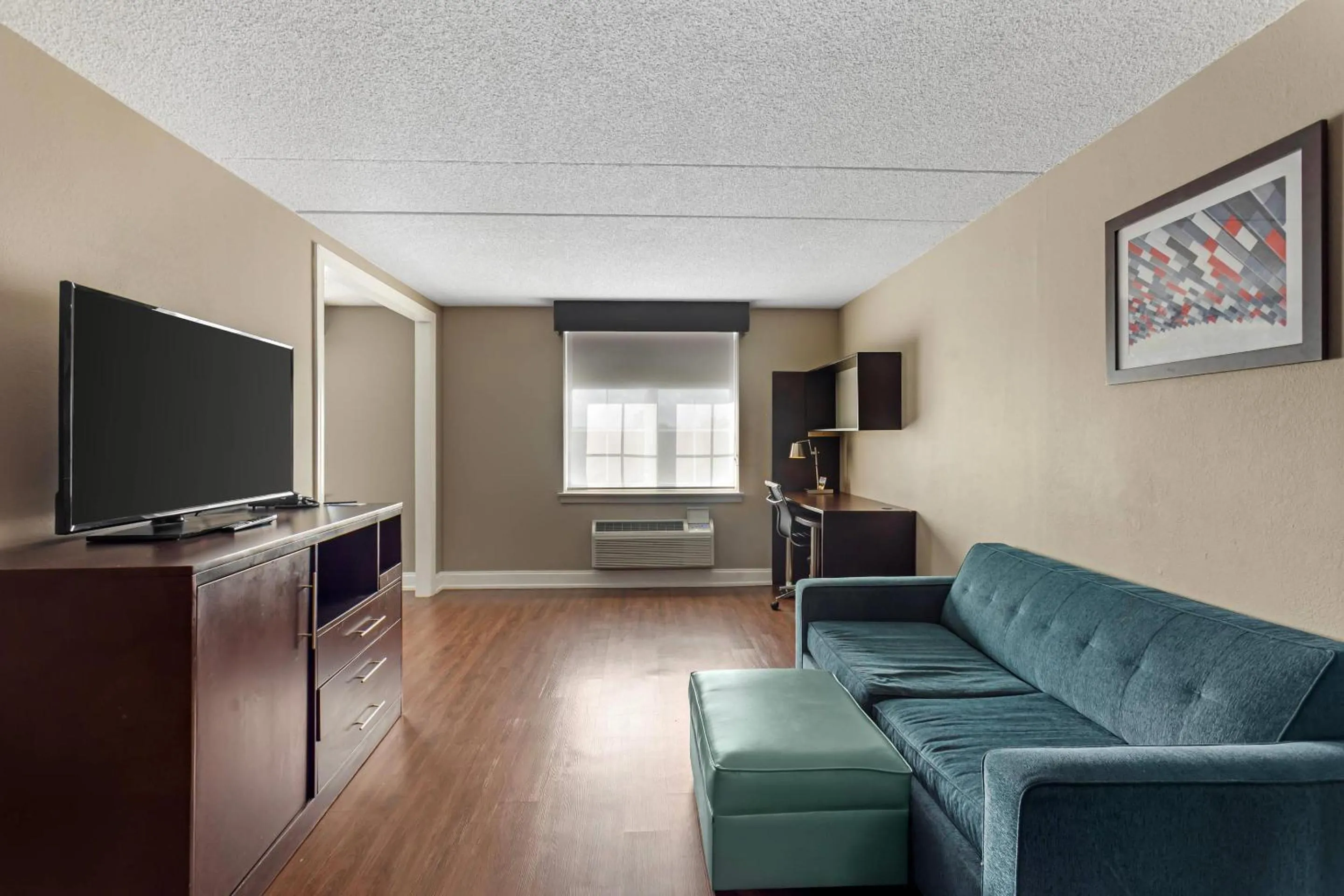 Bedroom in Comfort Inn & Suites Pottstown Eastern Gateway